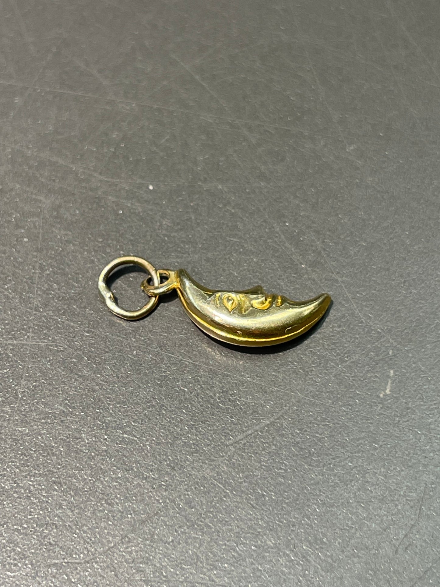 Vintage 14K Yellow Gold Puffy Crescent Moon Face Charm Pendant