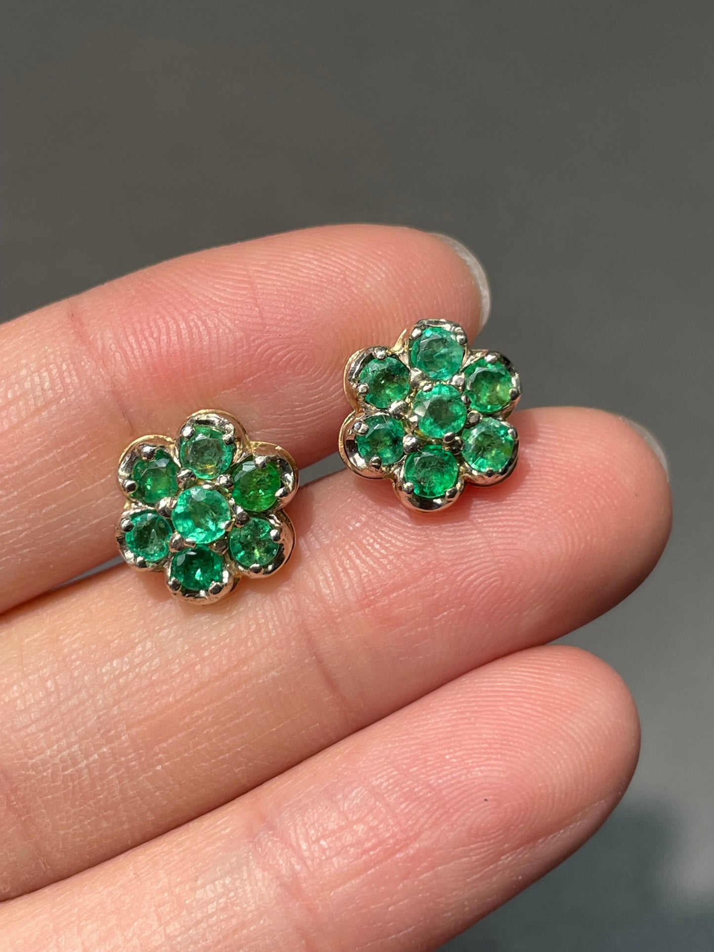 Vintage 14K Yellow Gold Emerald Cluster Earring