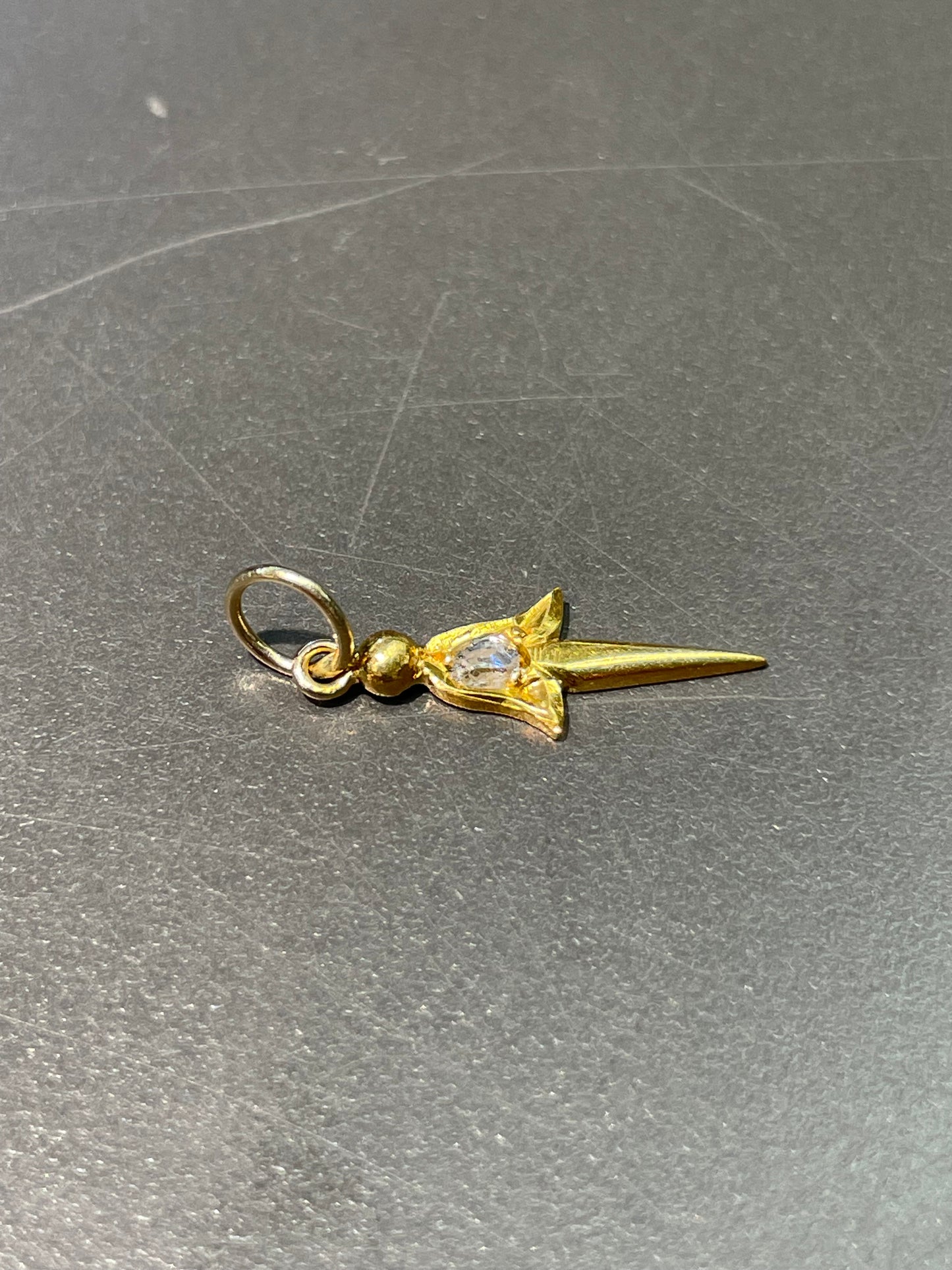 Antique 18K Yellow Gold 0.05 CTW Diamond Motif Charm
