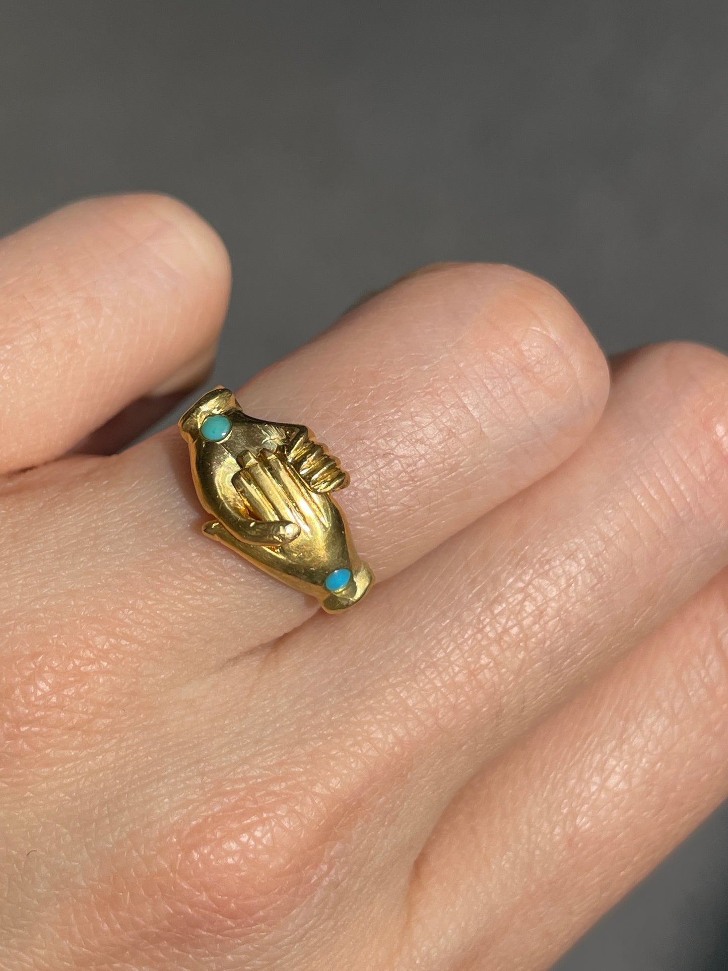 Antique 18K Gold Fide Gimmel Hand Ring