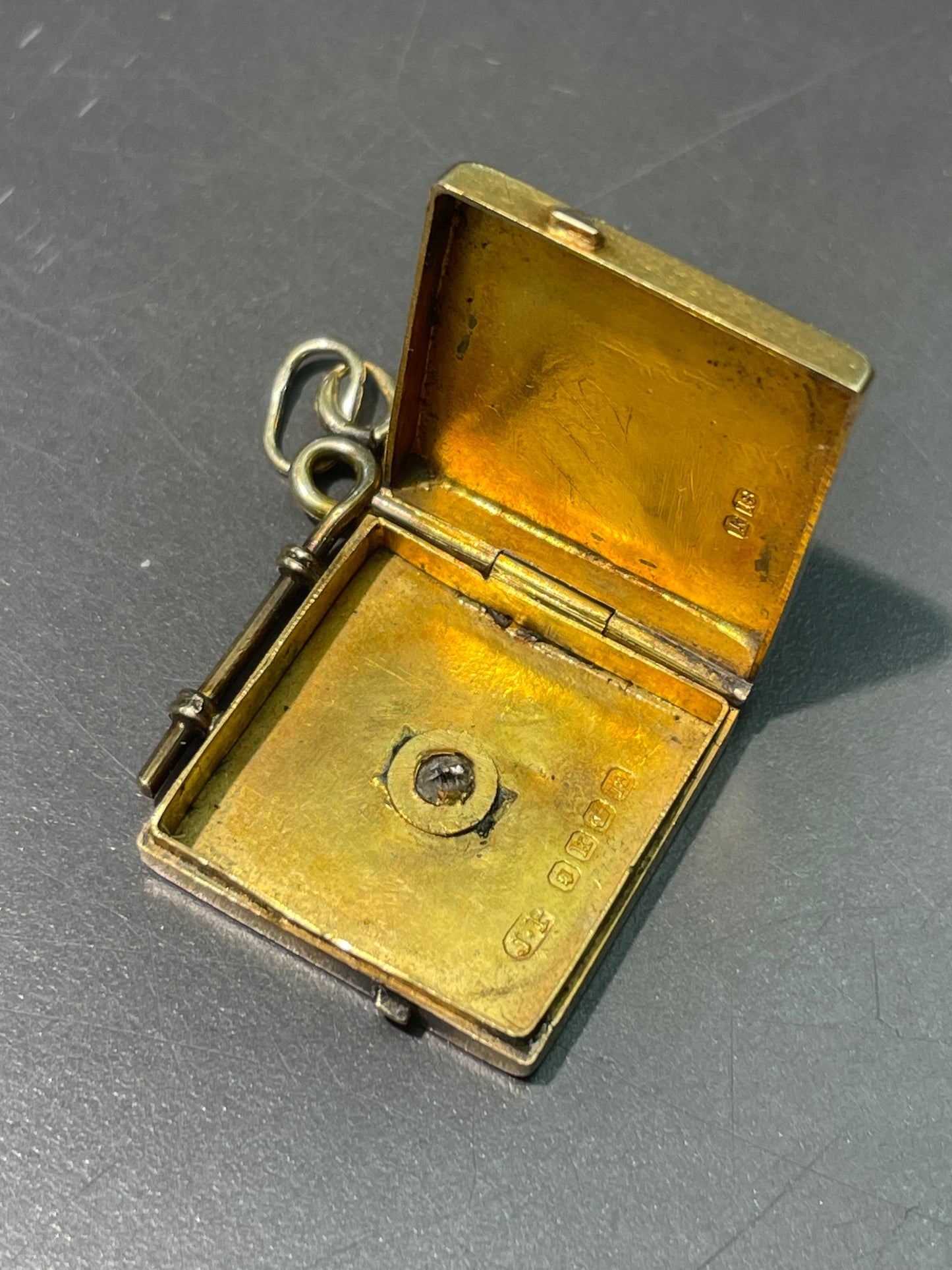 Antique 18K Yellow Gold 0.22 CTW Diamond Starburst Square Locket