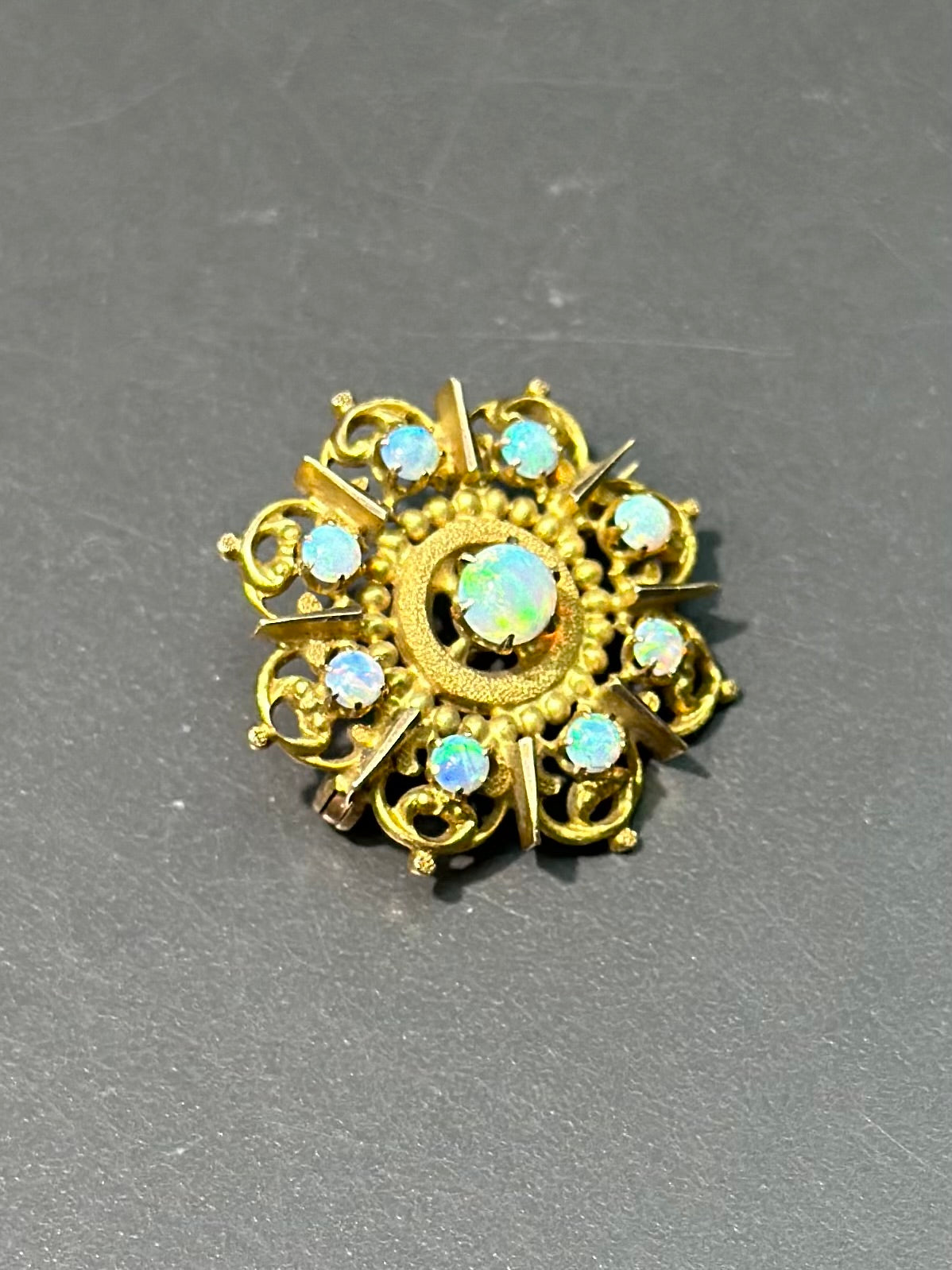 维多利亚 14K 金蛋白石簇胸针