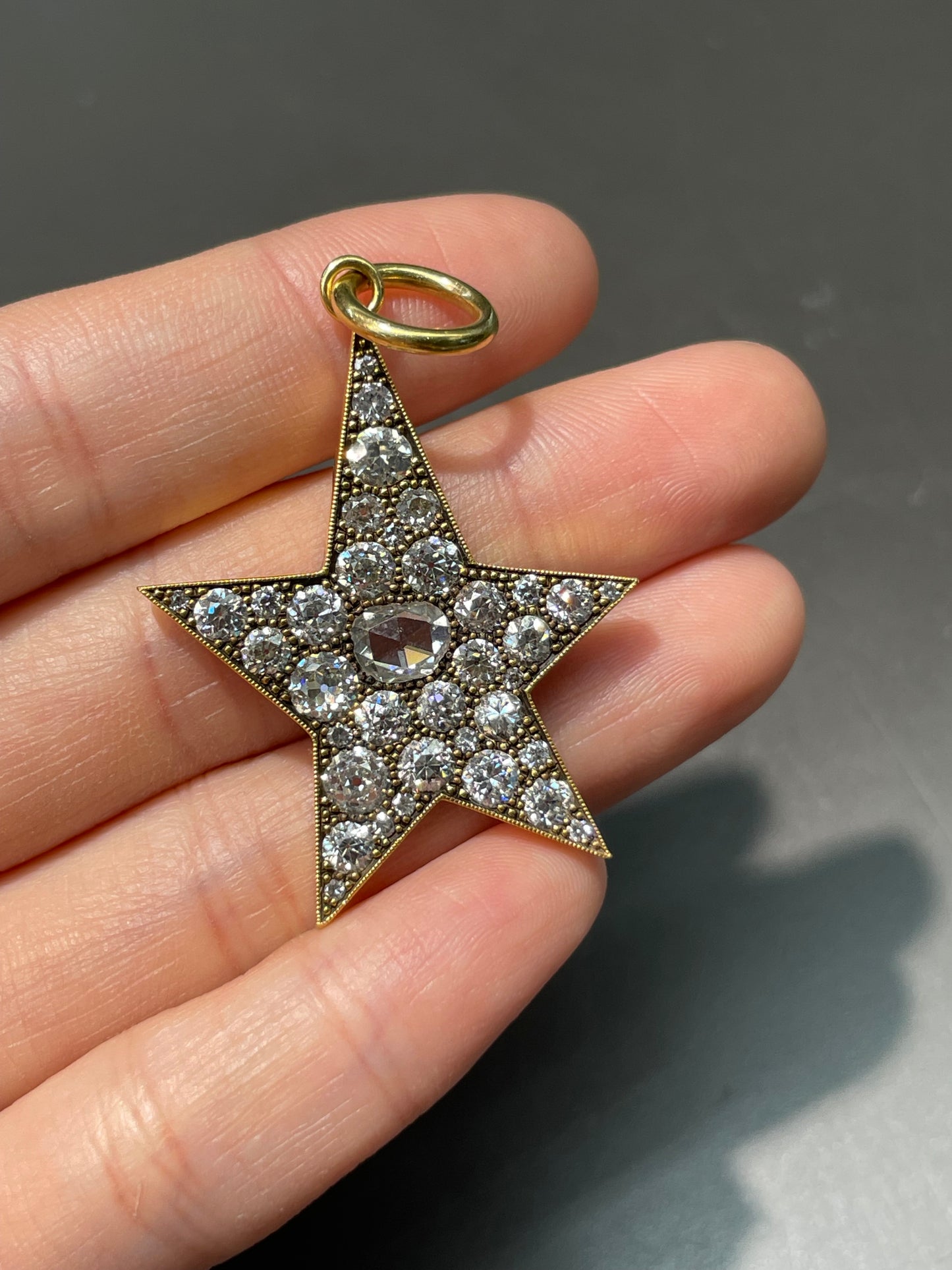 Single Stone 18K Gold Large Kinsley 4.0 CTW Diamond Star Pendant