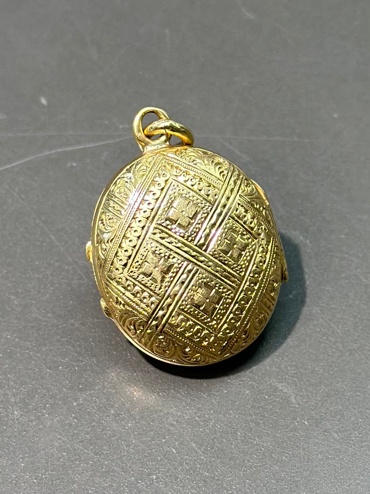 维多利亚法国 18K 金红宝石珍珠珐琅小盒