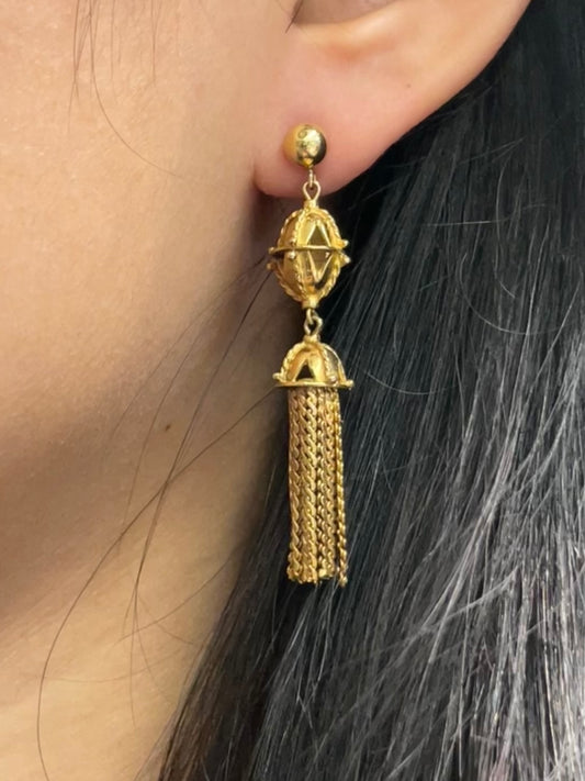 Vintage 18K Yellow Gold Tassel Earring