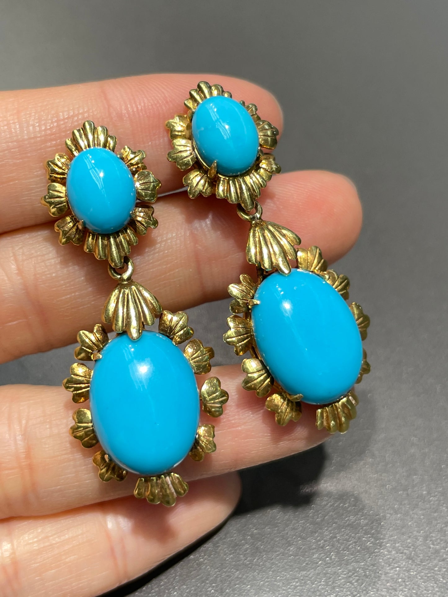 Vintage 18K Gold Sleeping Beauty Turquoise Drop Earring