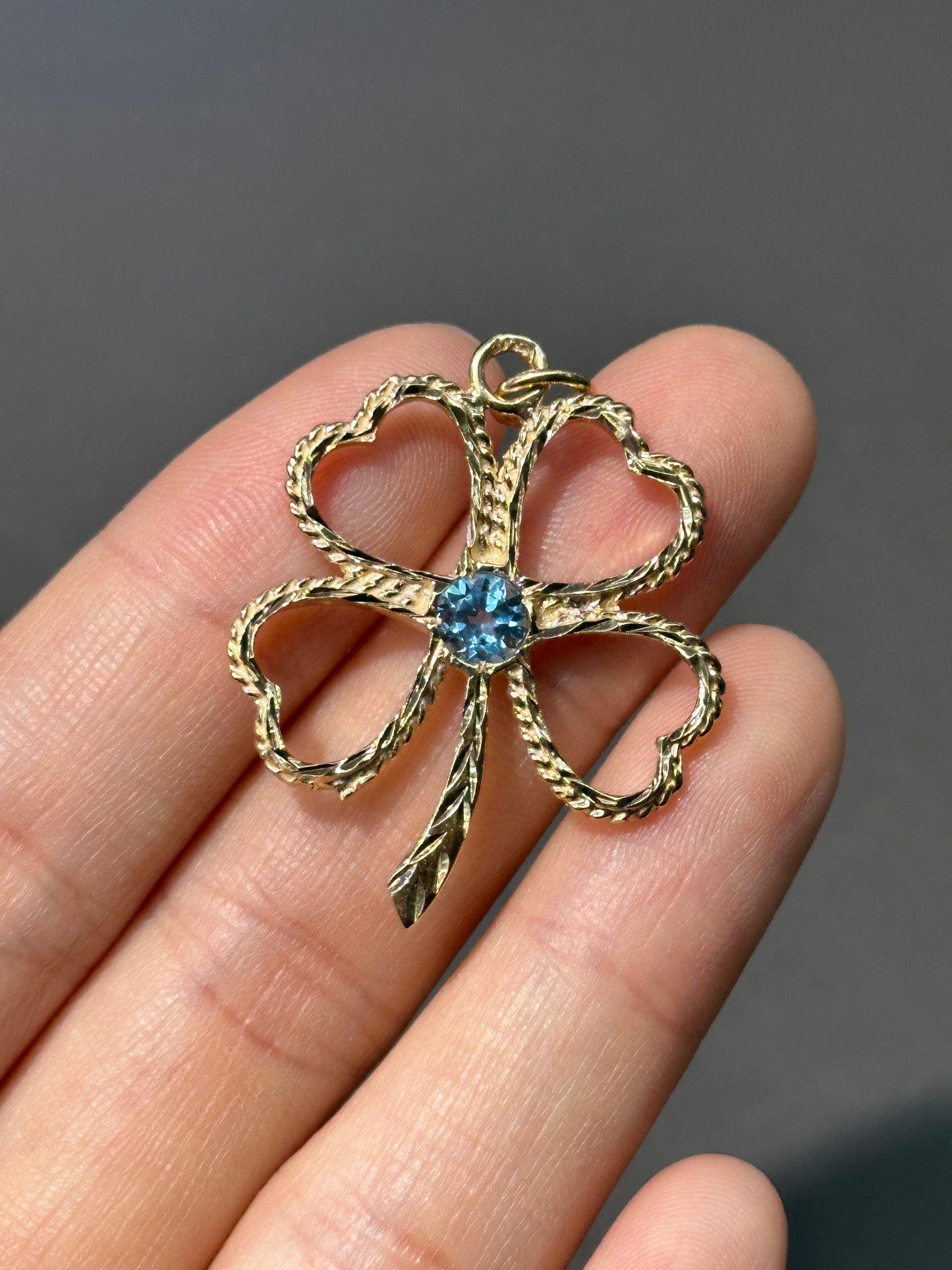 Vintage Large 14K Gold Topaz Flour Leaf Clover Charm Pendant