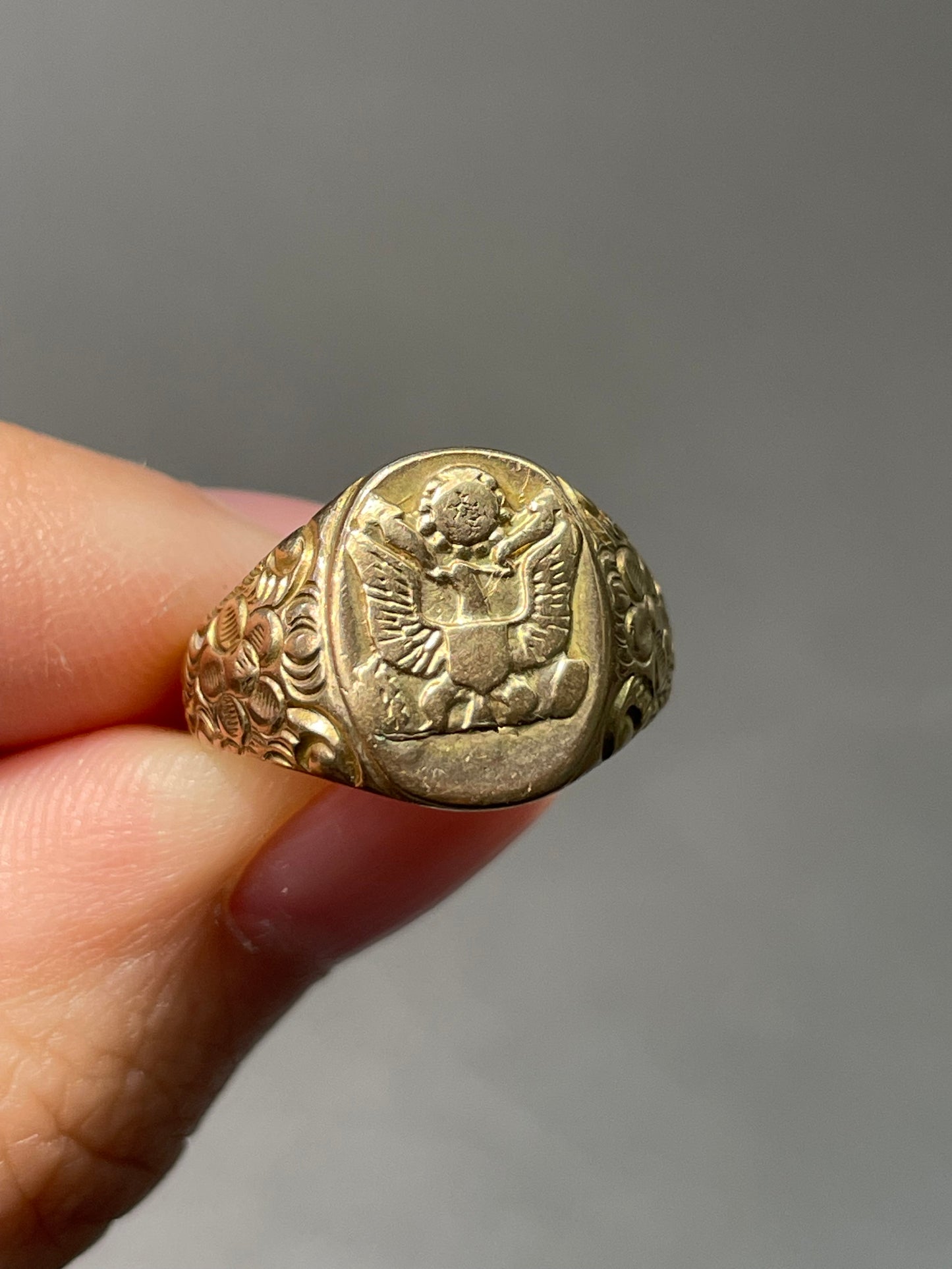 10K Yellow Gold Eagle Floral Signet Ring