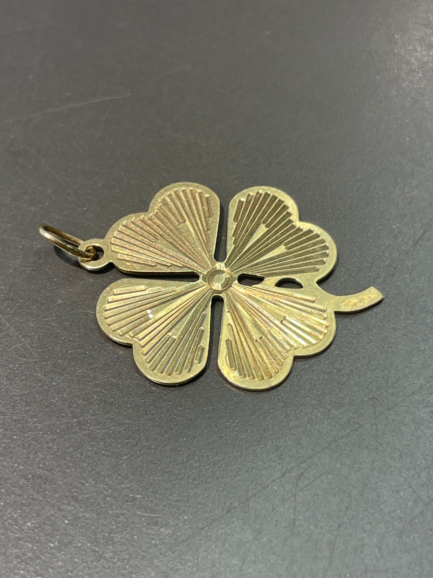 Vintage 14K Yellow Gold Engine Turned Clover Shamrock Pendant Charm