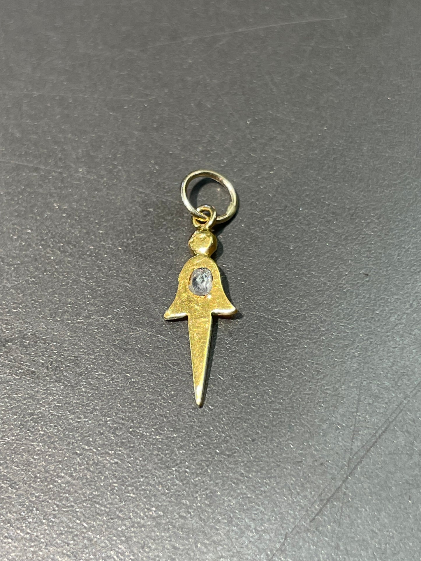 Antique 18K Yellow Gold 0.05 CTW Diamond Motif Charm