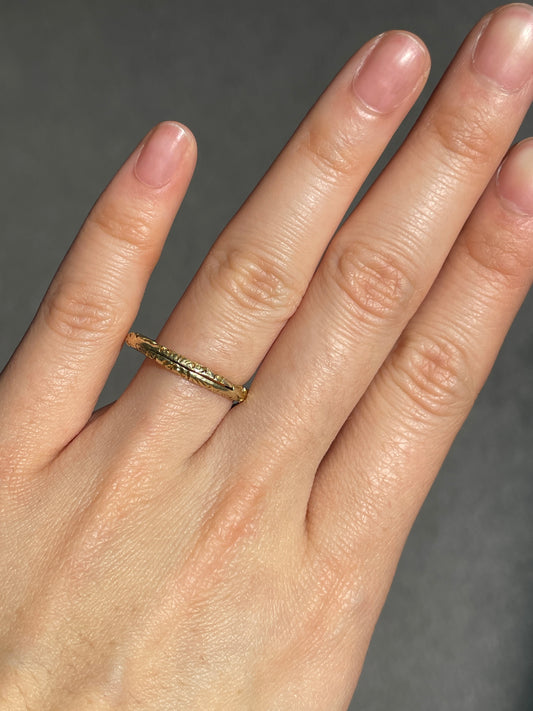 Antique Victorian 14K Gold Etched Scroll Motif Split Band Ring
