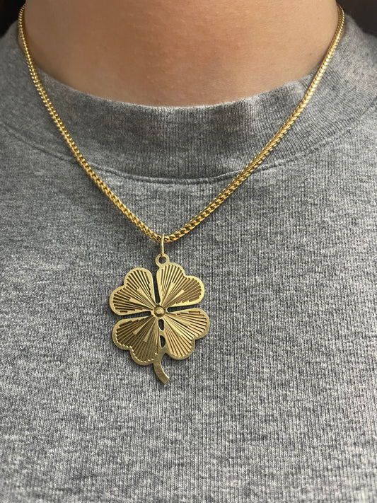 Vintage 14K Yellow Gold Engine Turned Clover Shamrock Pendant Charm