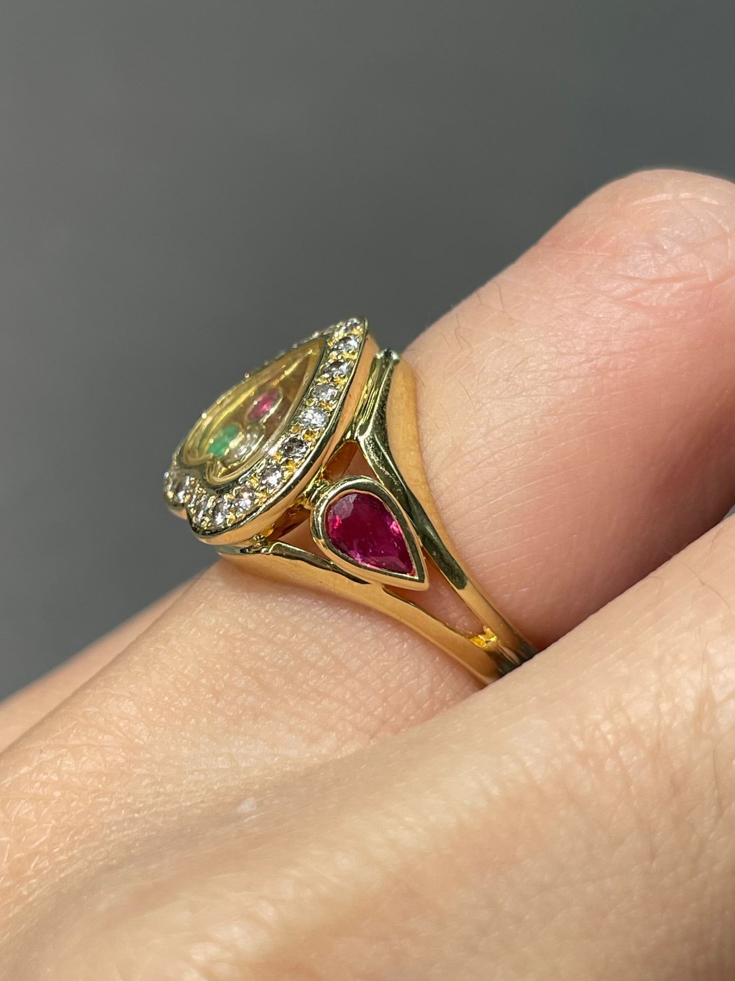 18K Yellow Gold Diamond Sapphire Ruby Floating Heart Ring