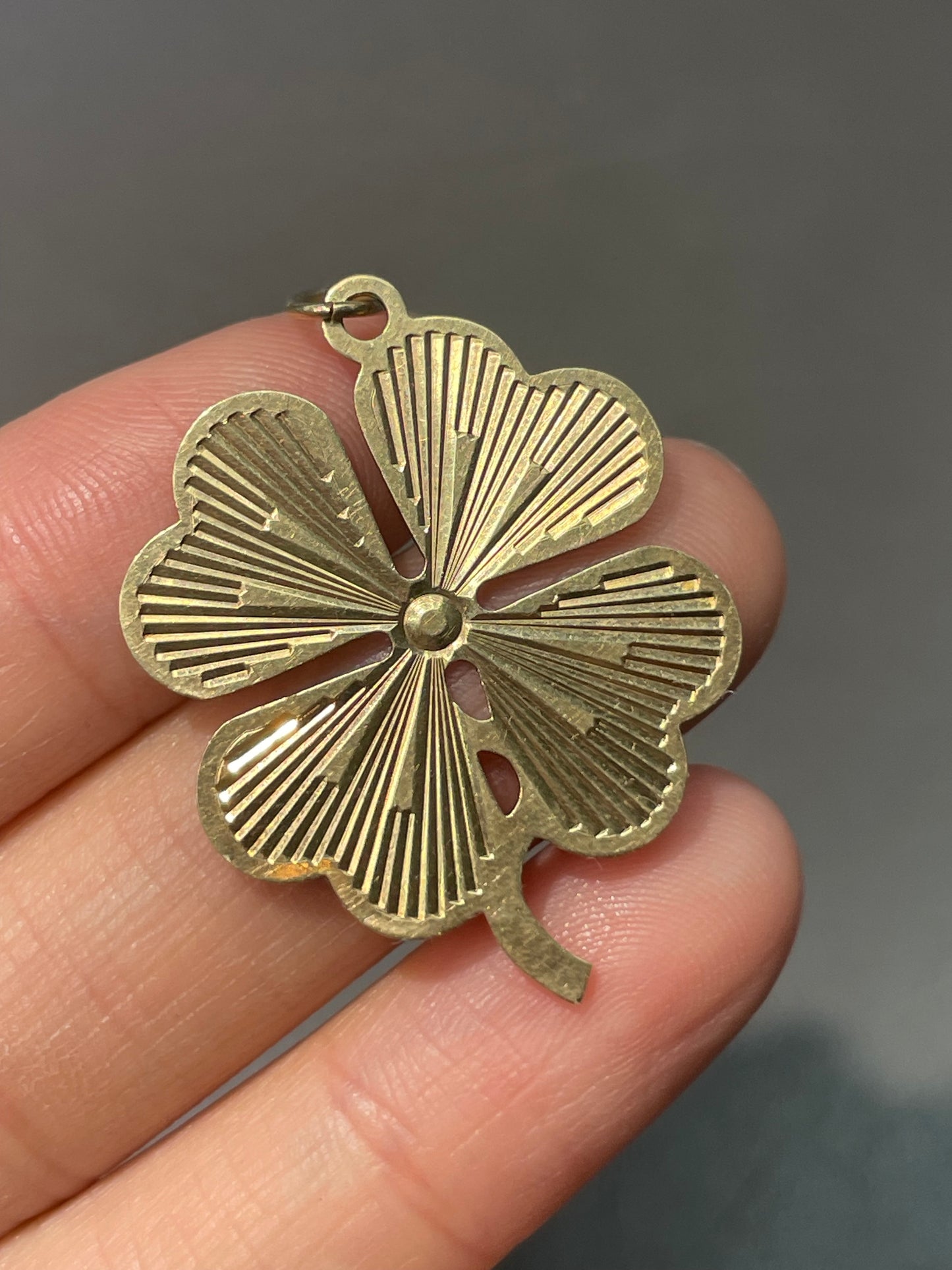 Vintage 14K Yellow Gold Engine Turned Clover Shamrock Pendant Charm