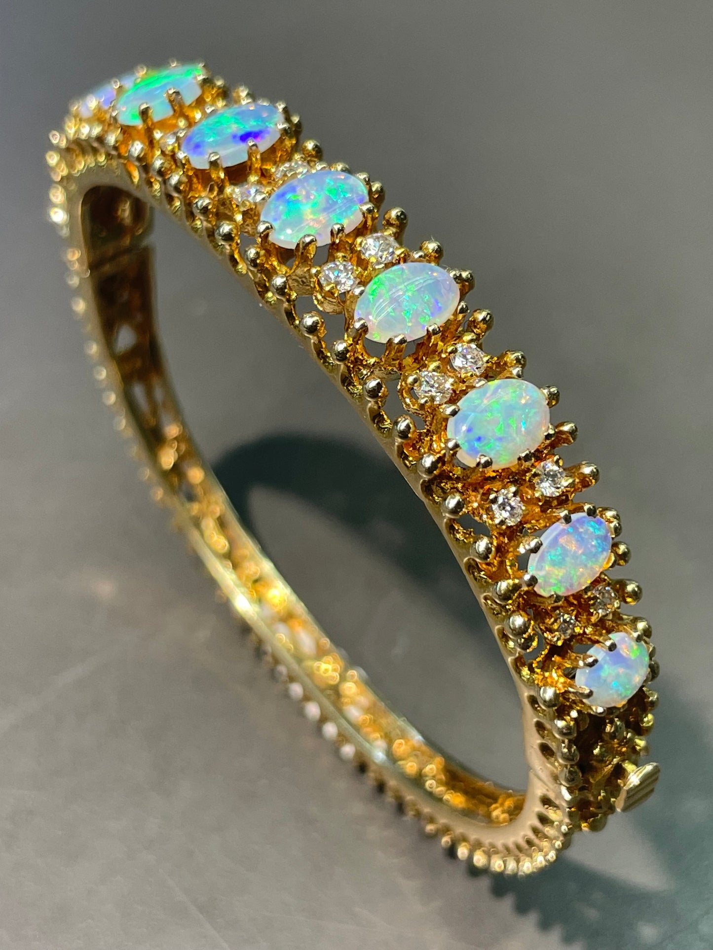 14K 金天然蛋白石 3.0 CTW 钻石手镯