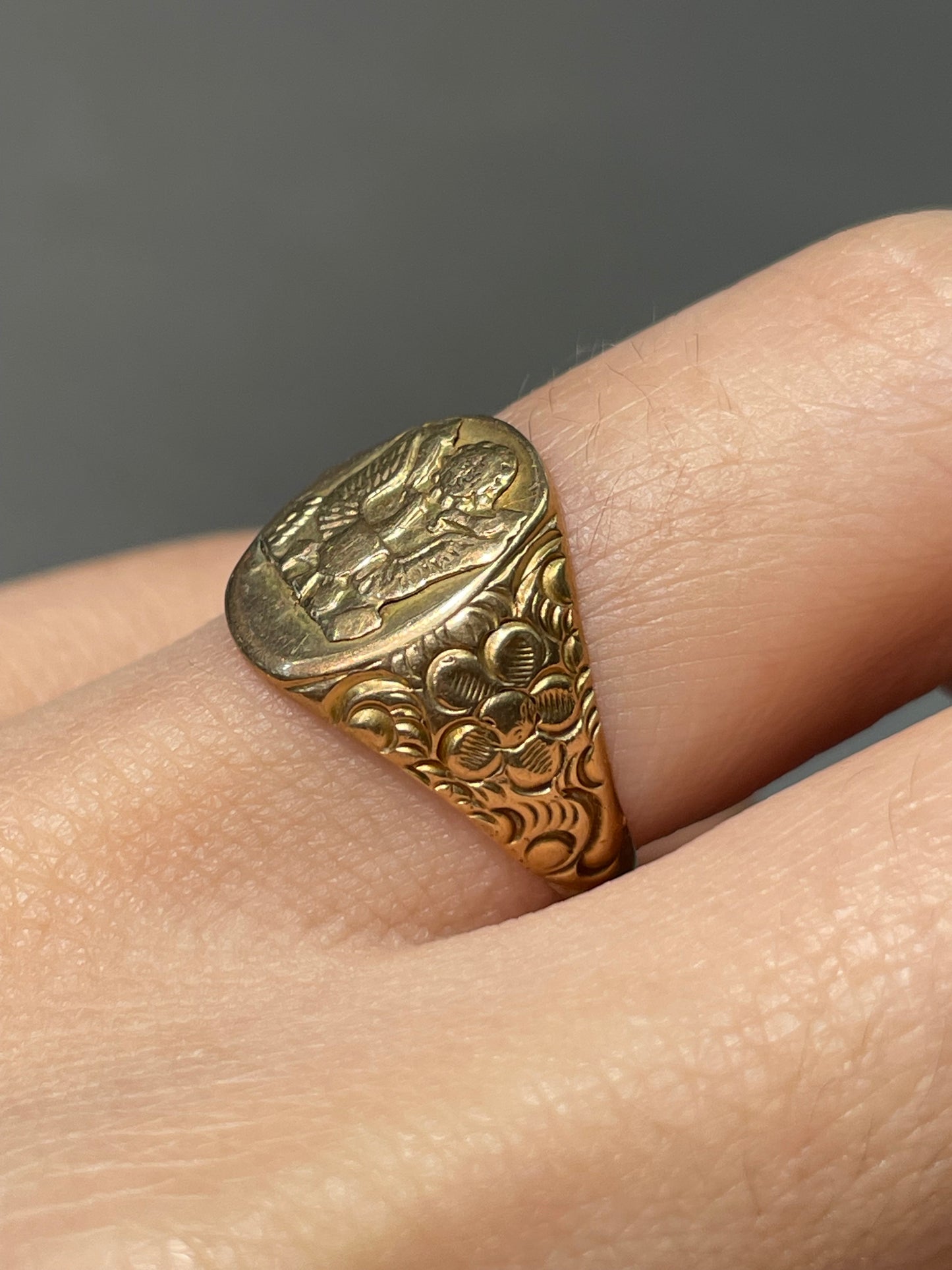 10K Yellow Gold Eagle Floral Signet Ring