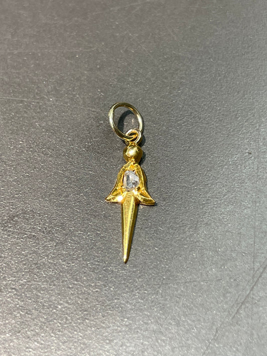 Antique 18K Yellow Gold 0.05 CTW Diamond Motif Charm