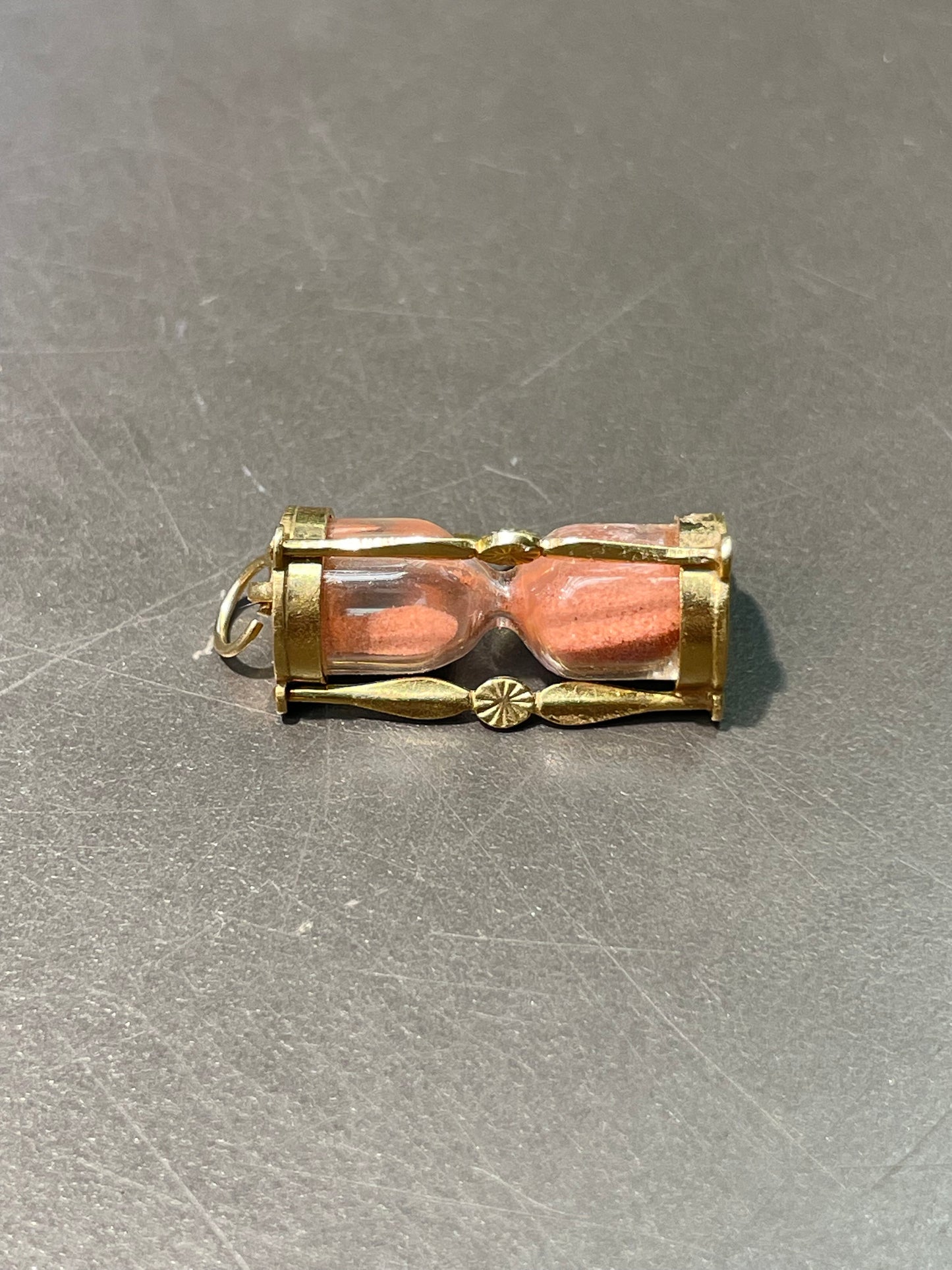 Vintage 14K Yellow Gold Working Red Sand Hourglass Charm Pendant