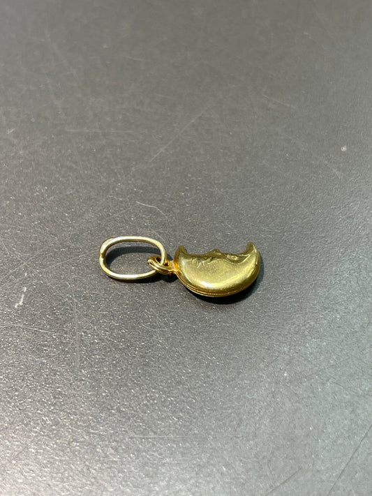 Vintage 18K Yellow Gold Puffy Crescent Moon Face Charm Pendant