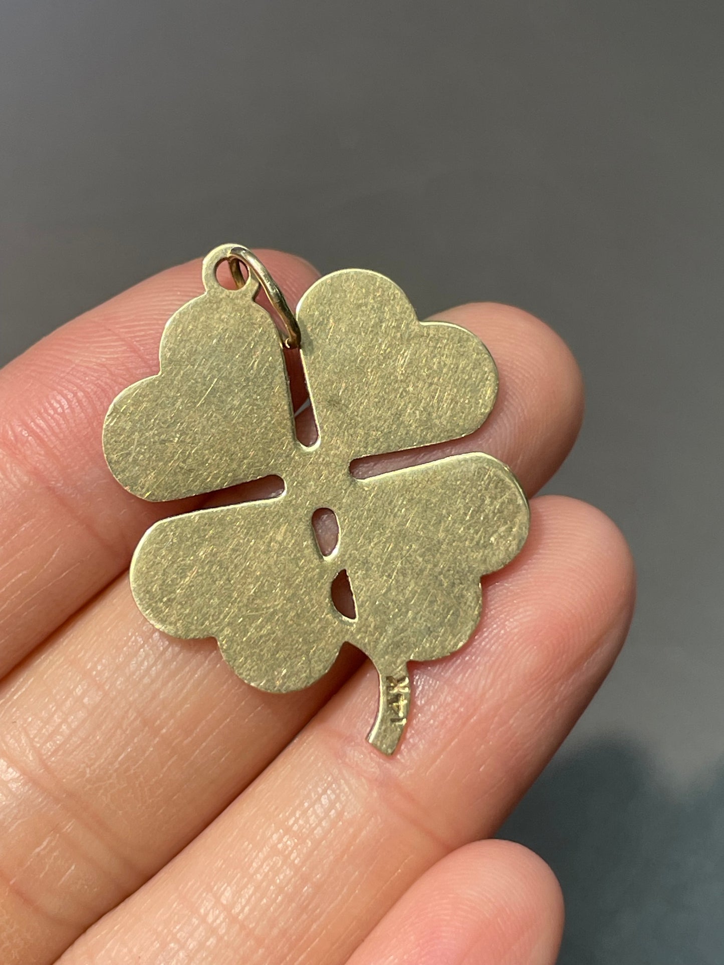 Vintage 14K Yellow Gold Engine Turned Clover Shamrock Pendant Charm