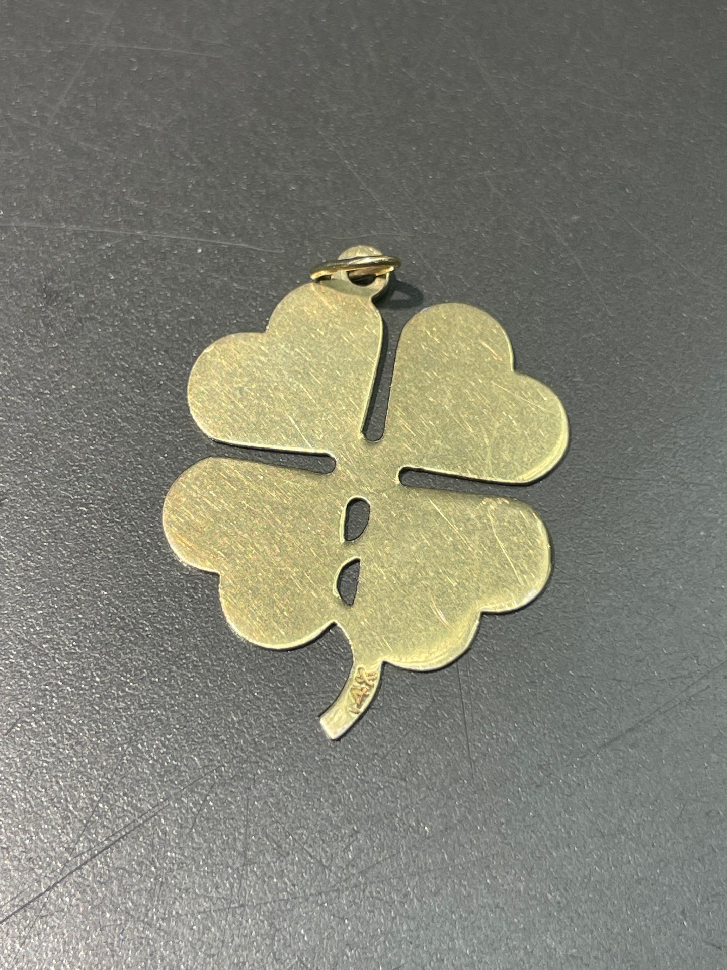 Vintage 14K Yellow Gold Engine Turned Clover Shamrock Pendant Charm