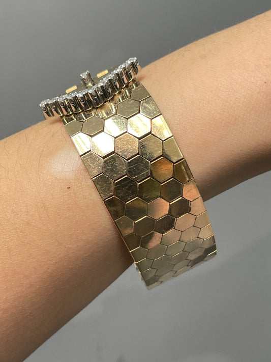 Retro 18K Yellow Gold 1.07 CTW Diamond Buckle Belt Bracelet