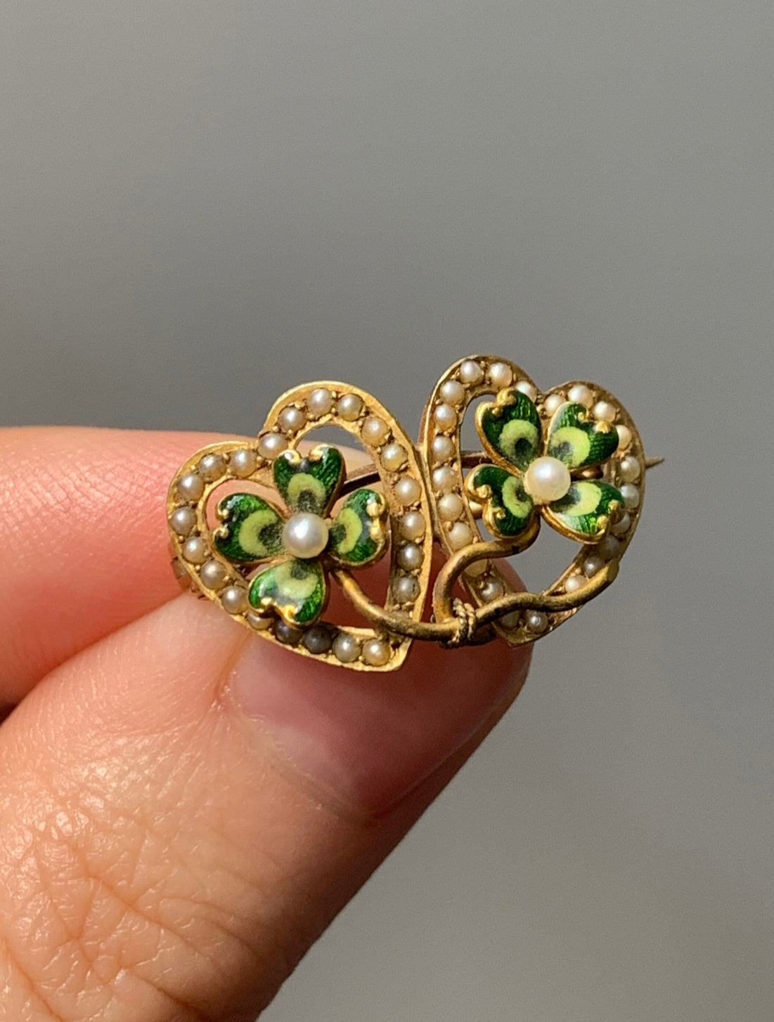 Art Nouveau 14K Yellow Gold Krementz & Co Double Heart Enameled Clover Seed Pearl Brooch