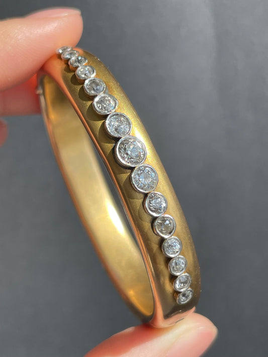 Antique 10K Yellow Gold 1.81 CTW Diamond Bangle Bracelet