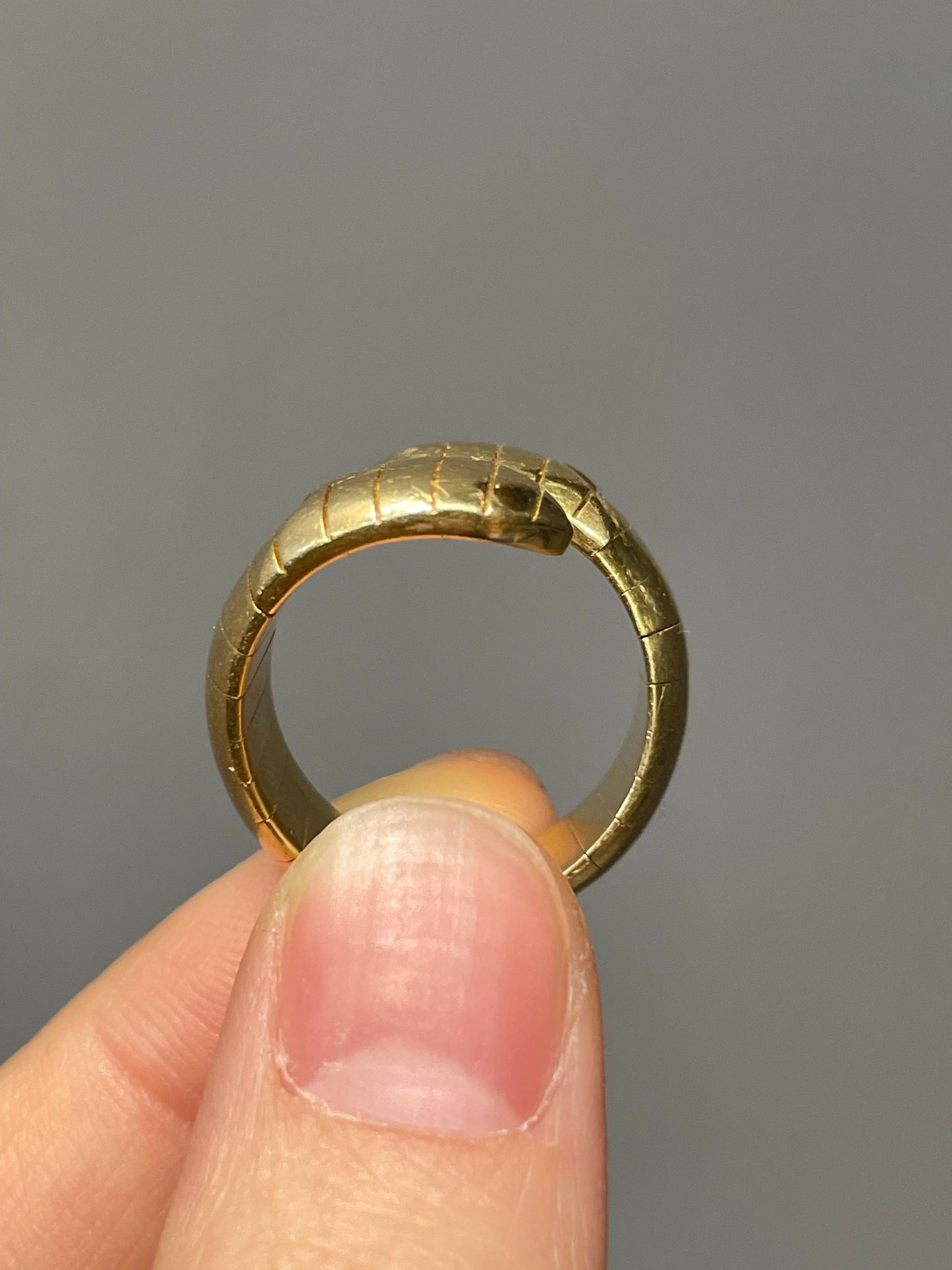 Vintage French Chaumet 18K Yellow Gold Bypass Ring