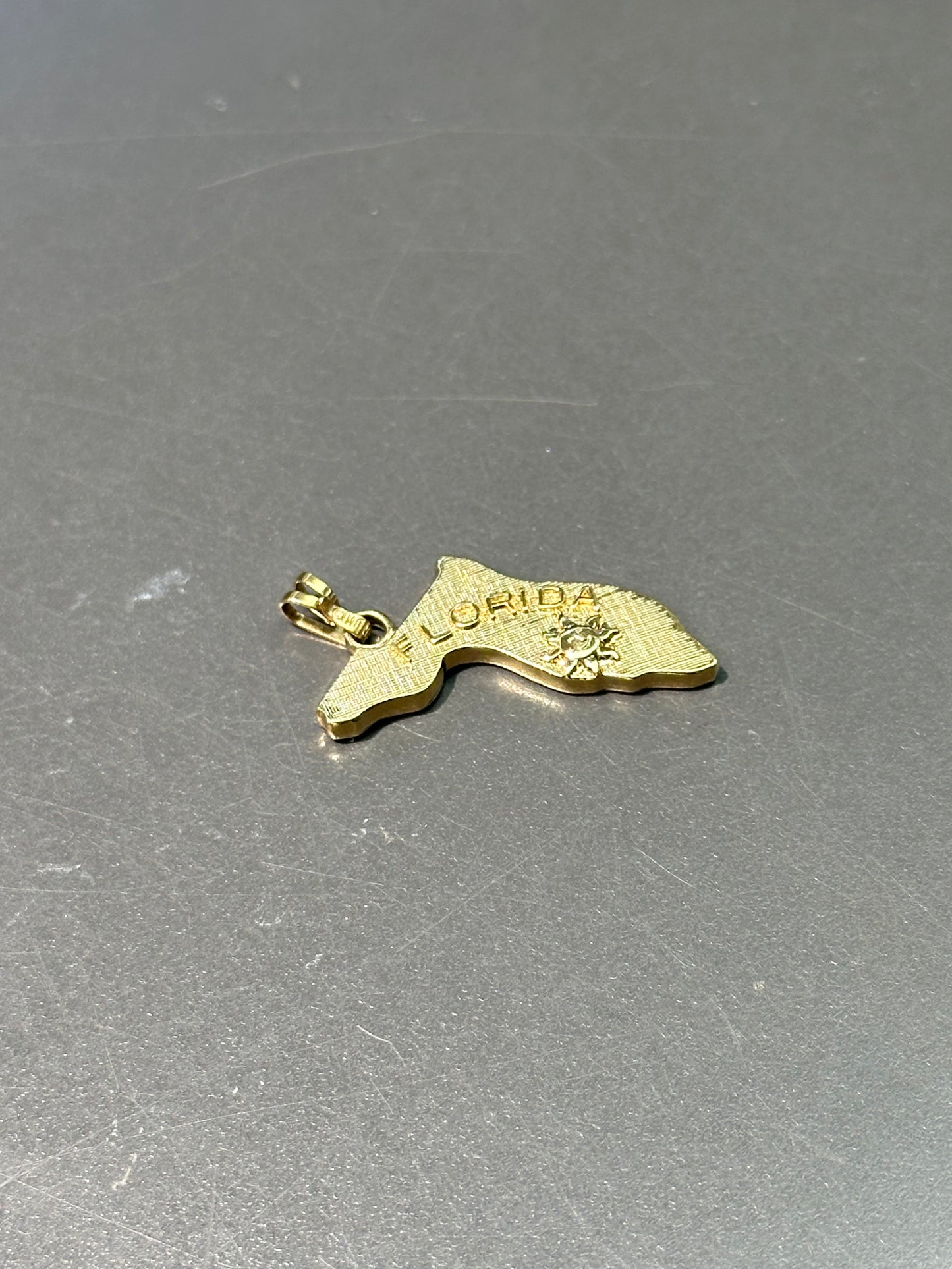Vintage 14K Gold Florida State Charm Pendant