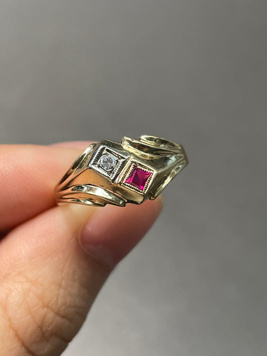 Vintage Retro 14K Yellow Gold 0.06 CTW Diamond Ruby Ring