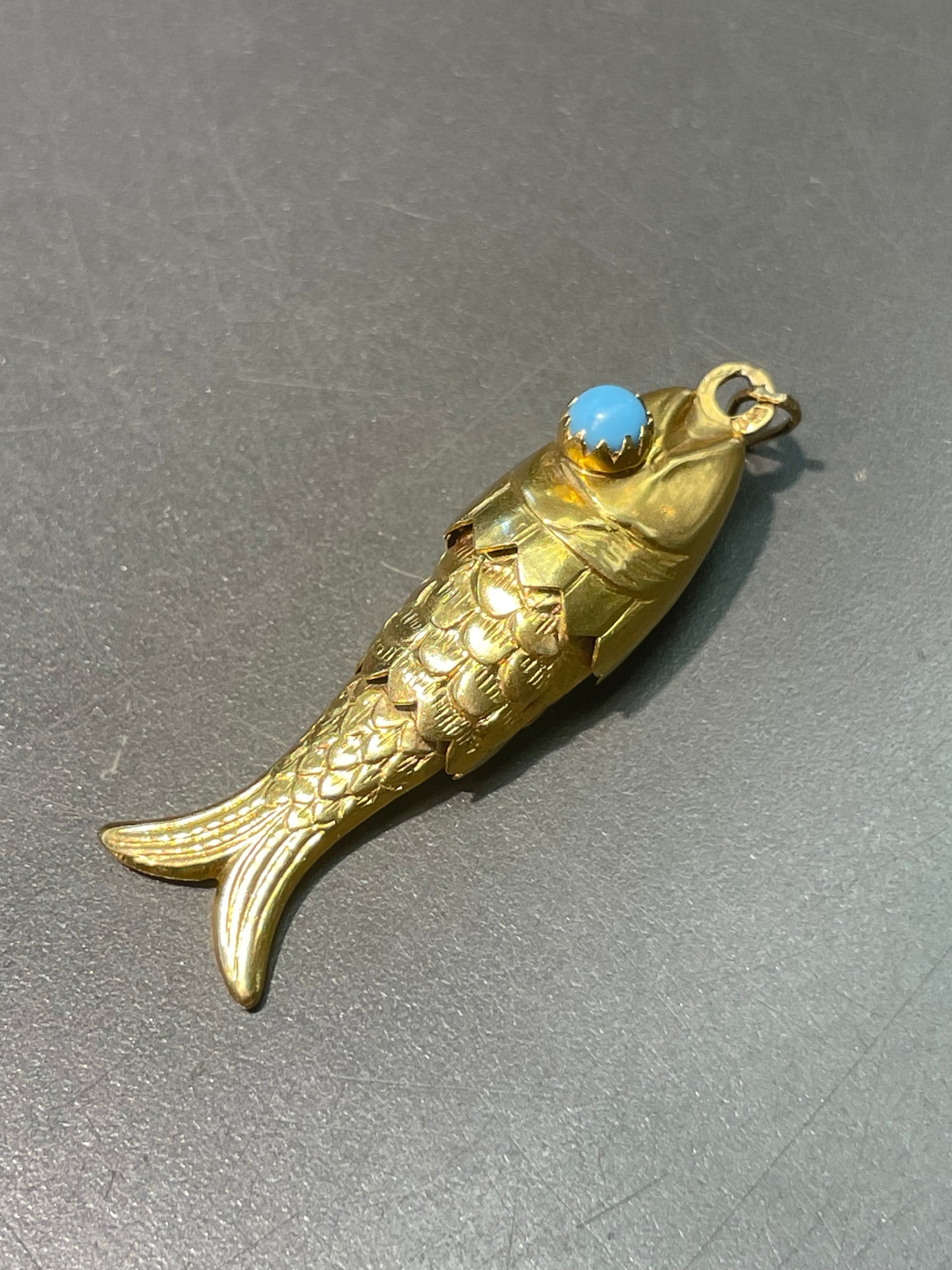 Vintage 18K Yellow Gold Medium Turquoise Articulated Fish Pendant Charm
