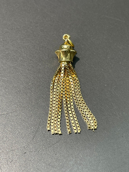 Vintage 18K Yellow Gold Tassel Pendant