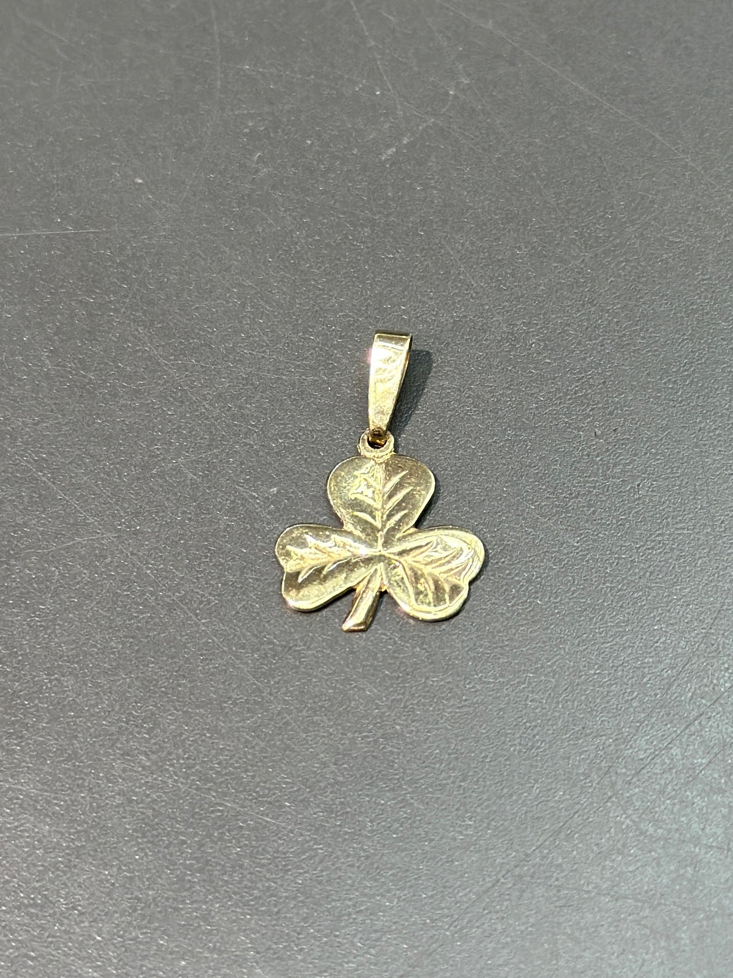 14K 金三叶草吊坠