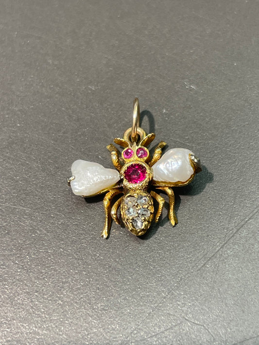 Antique 18K Gold 0.05 CTW Diamond Ruby Bee Charm