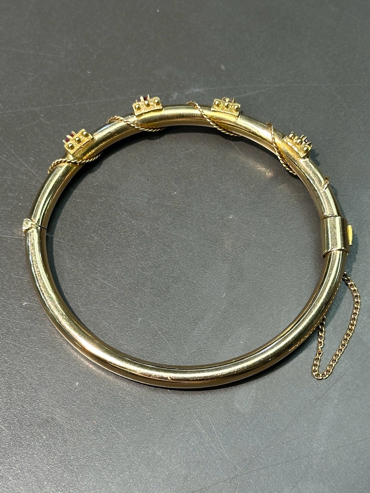 Vintage 14K Yellow Gold Natural Ruby Bangle Bracelet
