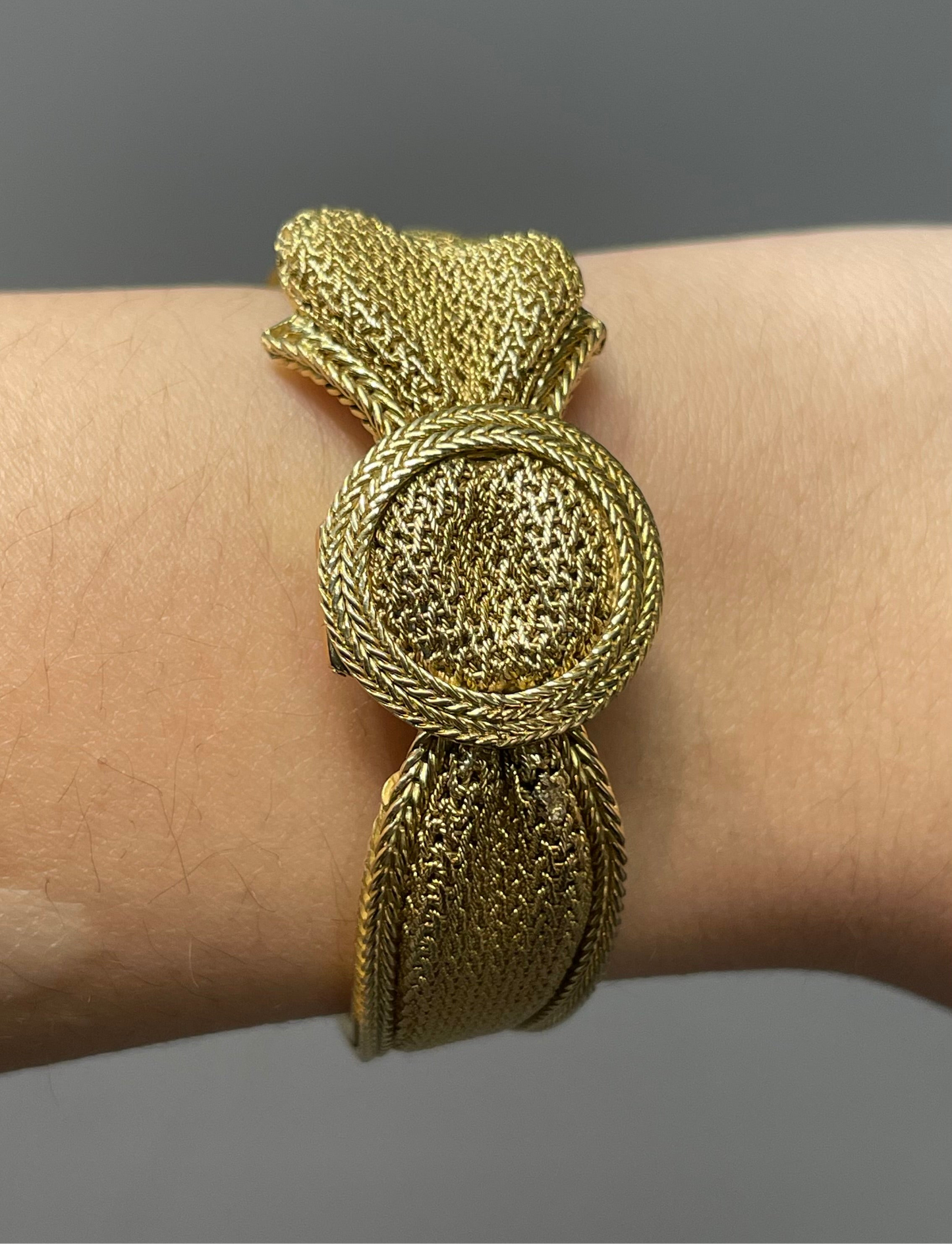 French 14K Gold UTI Hidden Bow Watch 7.0 inch