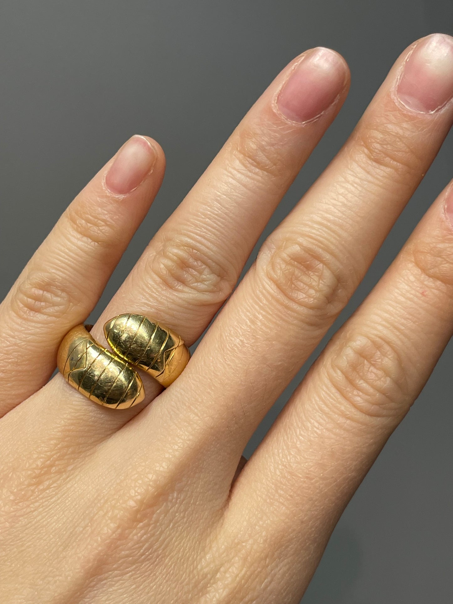 Vintage French Chaumet 18K Yellow Gold Bypass Ring