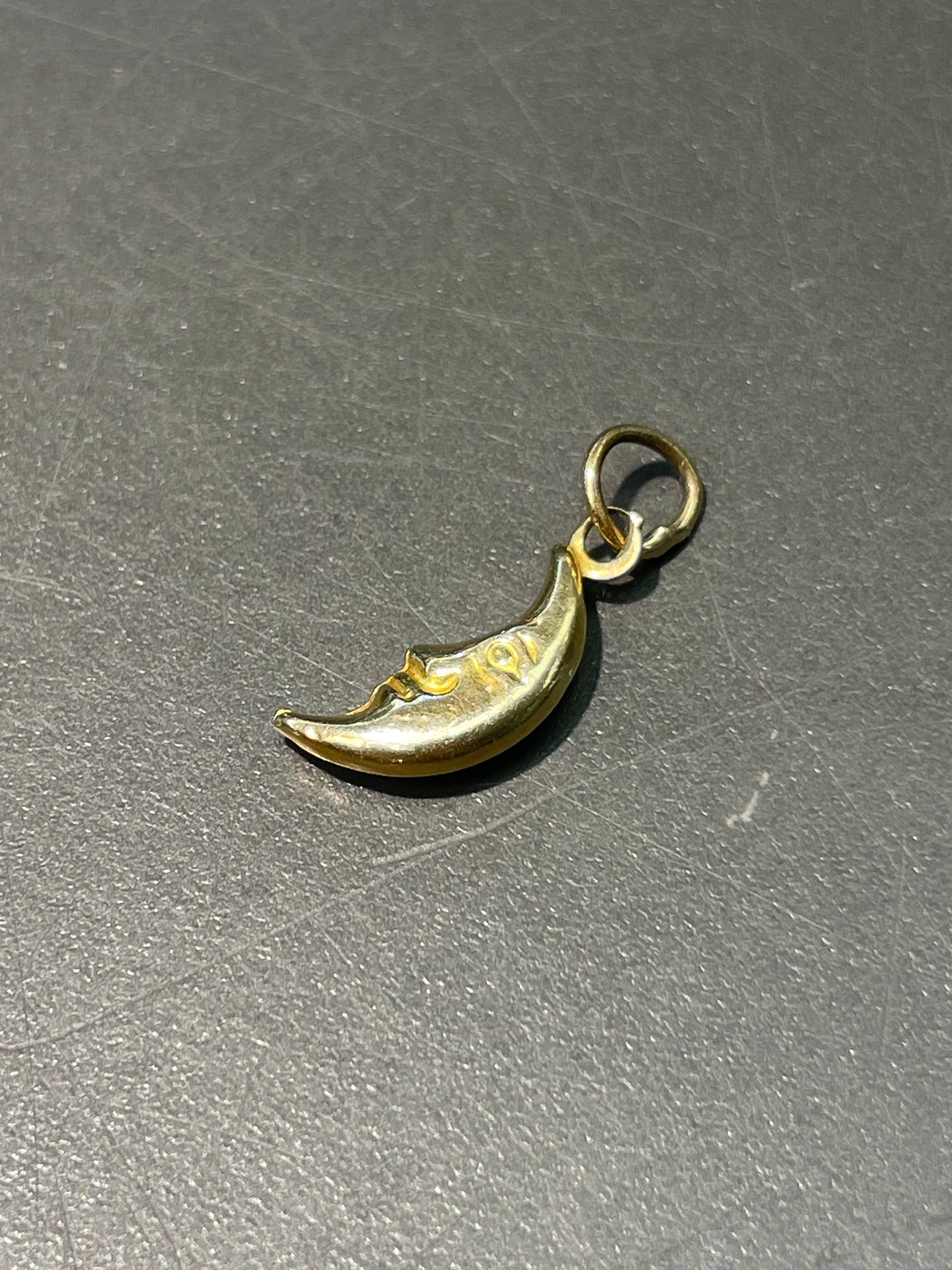Vintage 14K Yellow Gold Puffy Crescent Moon Face Charm Pendant