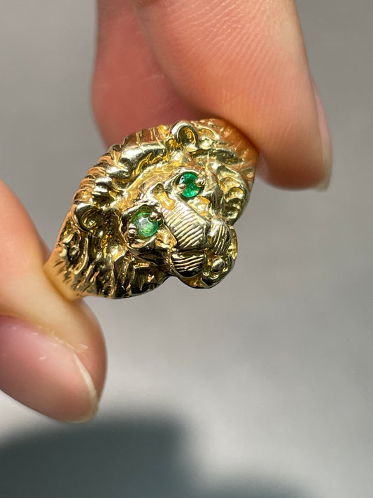 Vintage 14K Yellow Gold Emerald Lion Ring