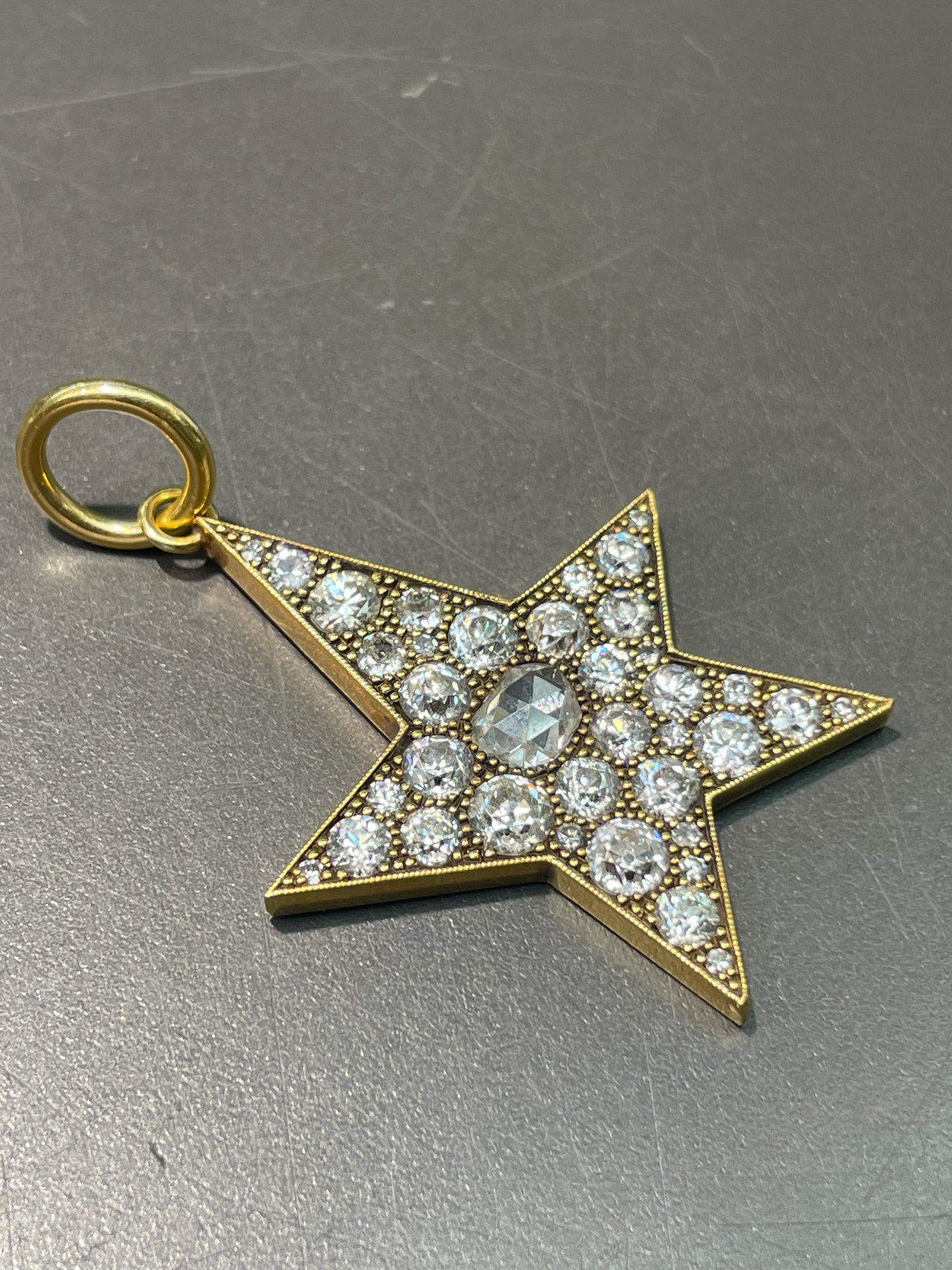 Single Stone 18K Gold Large Kinsley 4.0 CTW Diamond Star Pendant