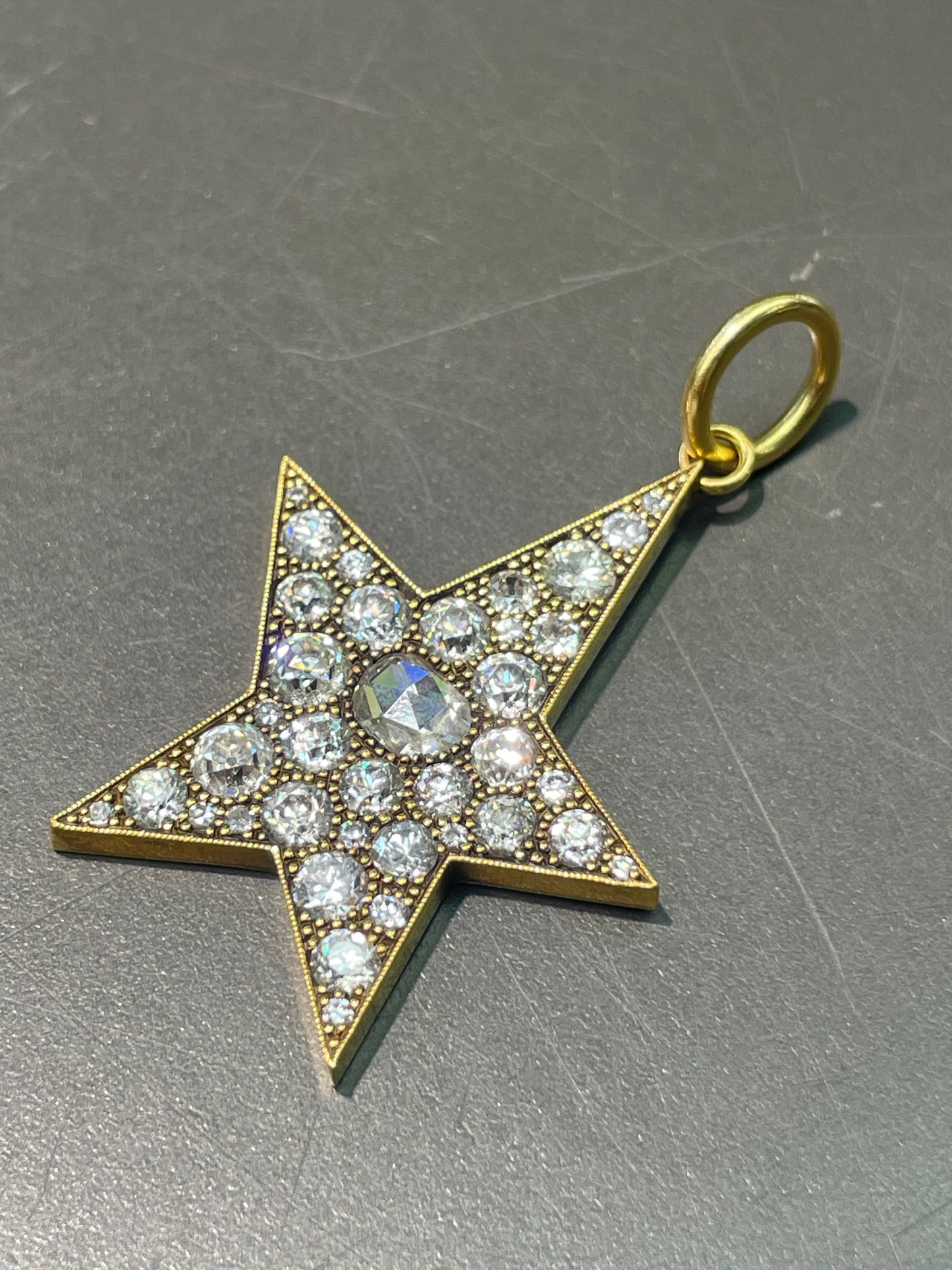 Single Stone 18K Gold Large Kinsley 4.0 CTW Diamond Star Pendant