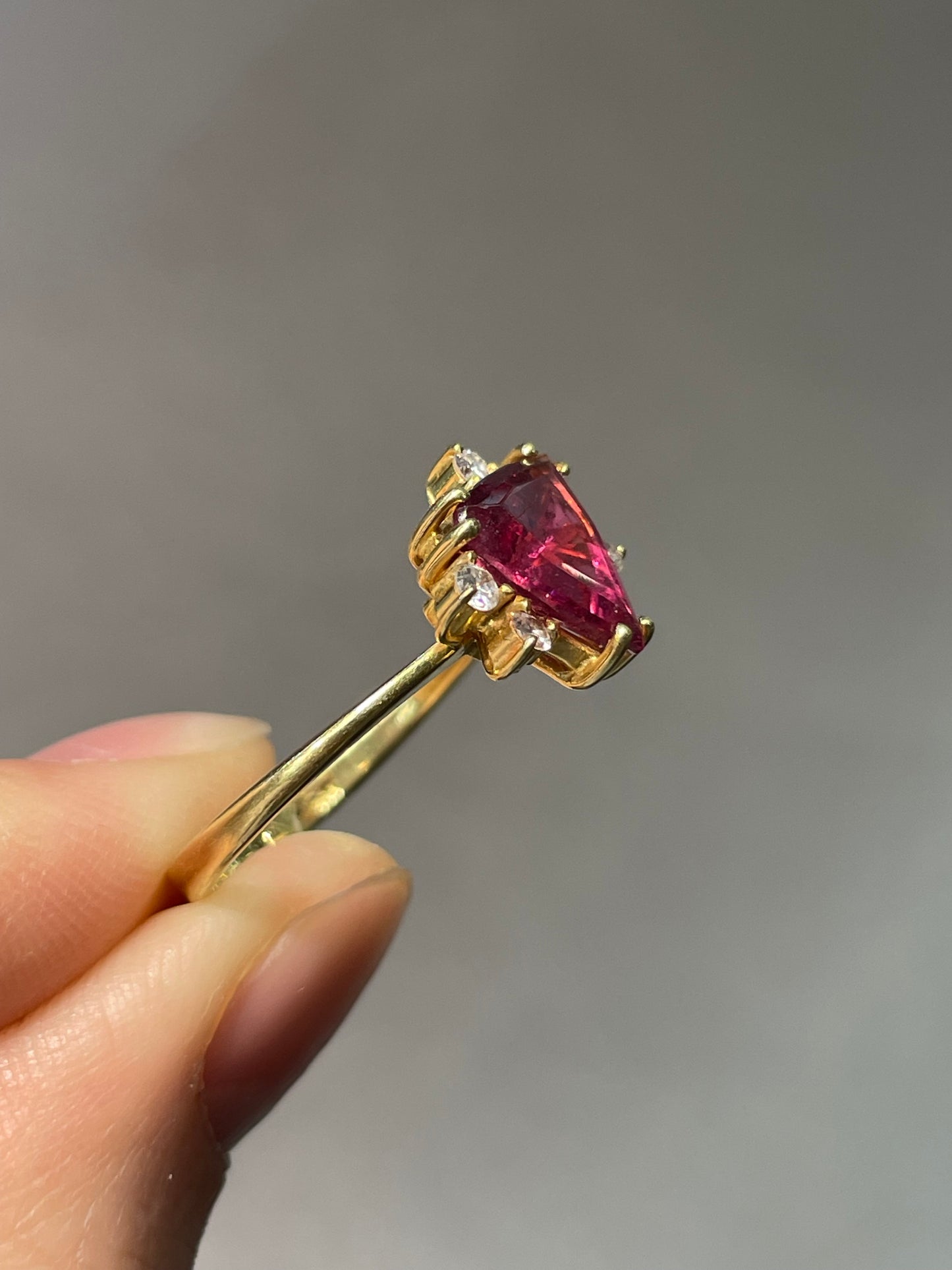 18K Yellow Gold Triangle Pink Tourmaline Diamond Ring