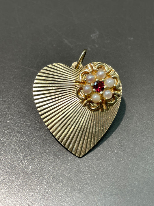 Vintage 14K Yellow Gold Garnet Pearl Engine Turned Heart Charm