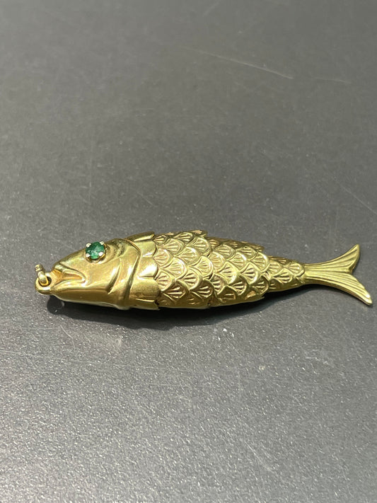 Vintage 18K Yellow Gold Emerald Articulating Fish Charm Pendant