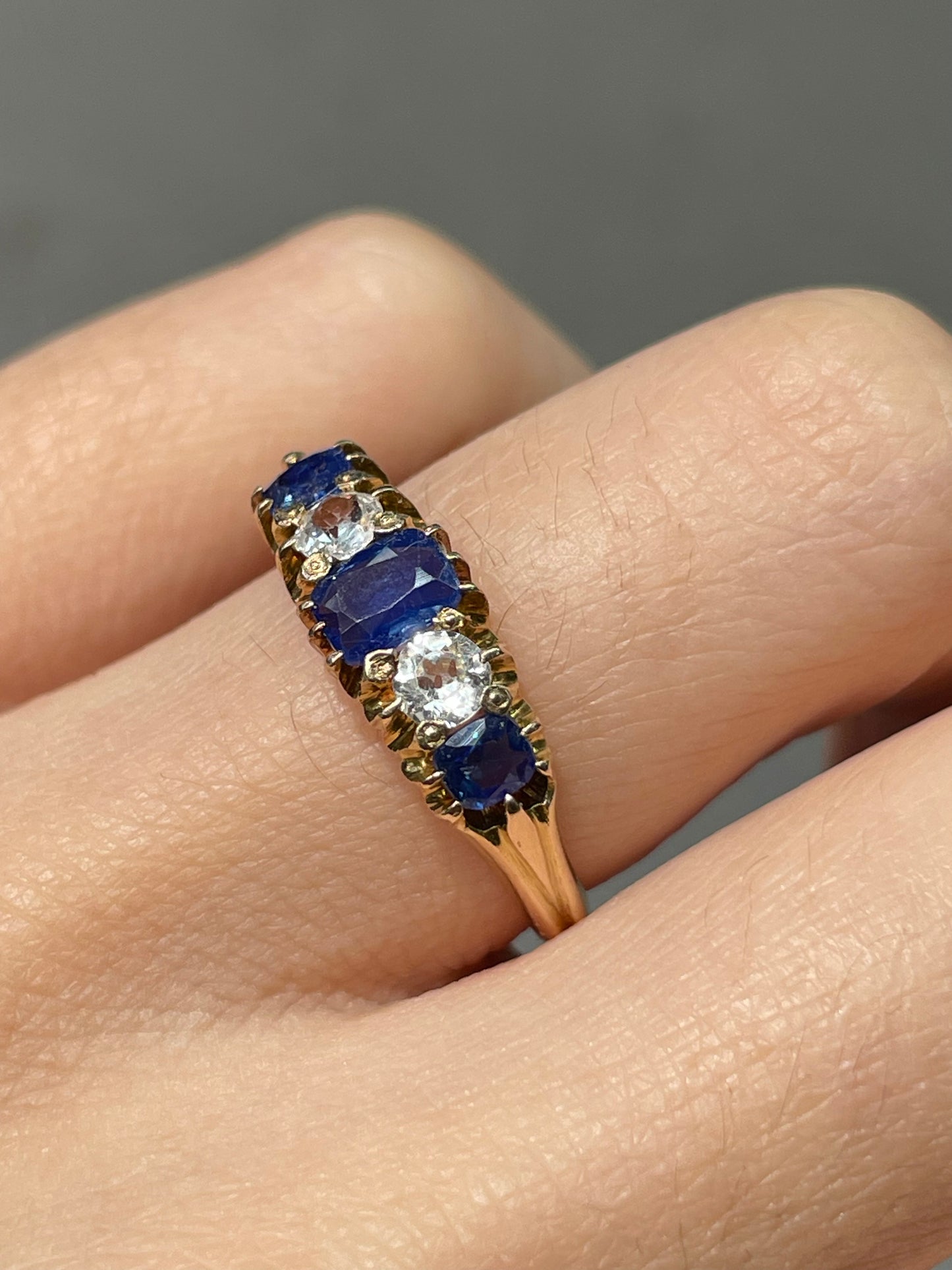 Antique Edwardian 14K Yellow Gold Five Stone 0.96 CTW Sapphire Ring