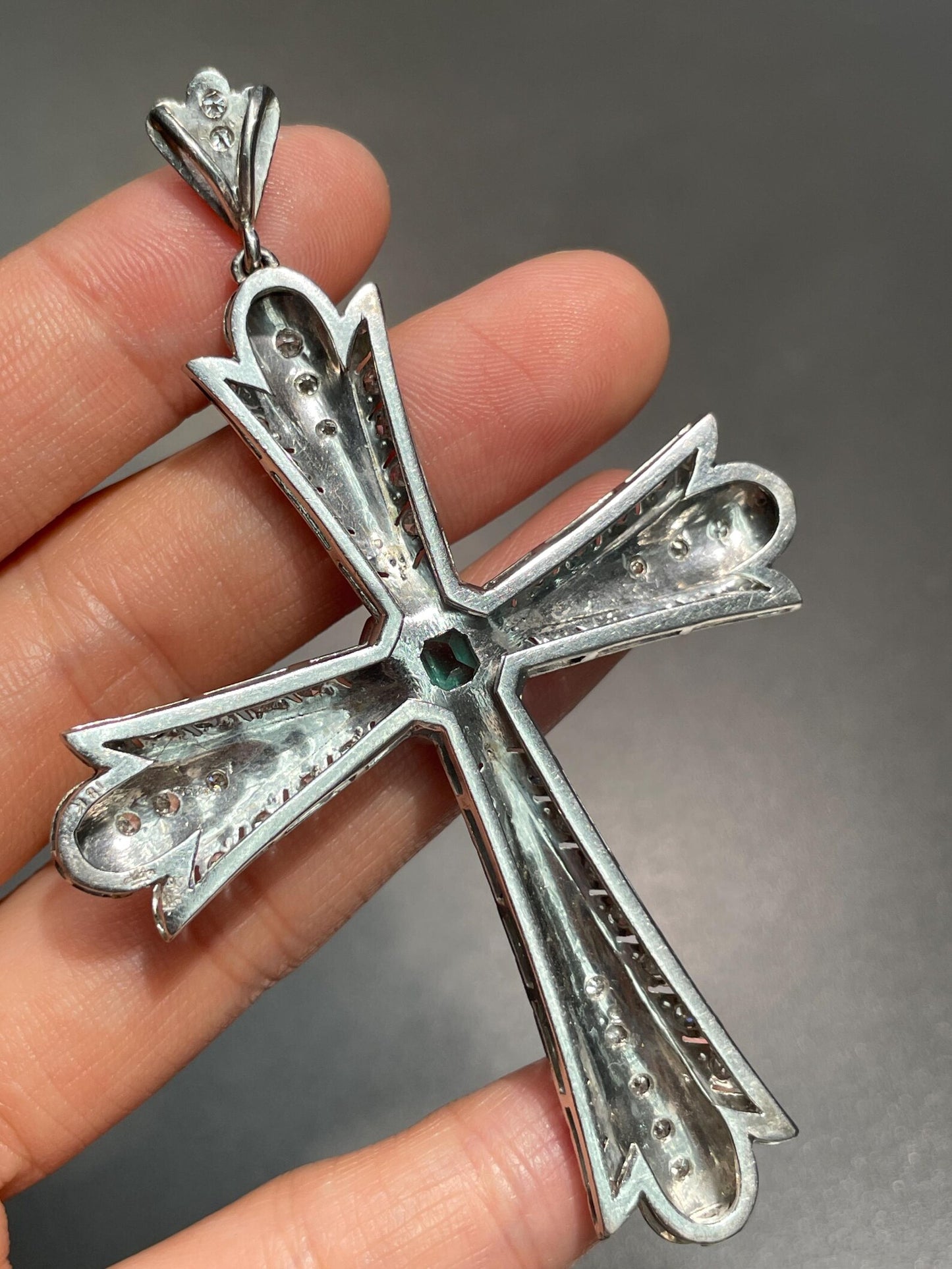 Vintage 18K Gold 3.1 CTW Colombian Emerald Diamond Cross Pendant