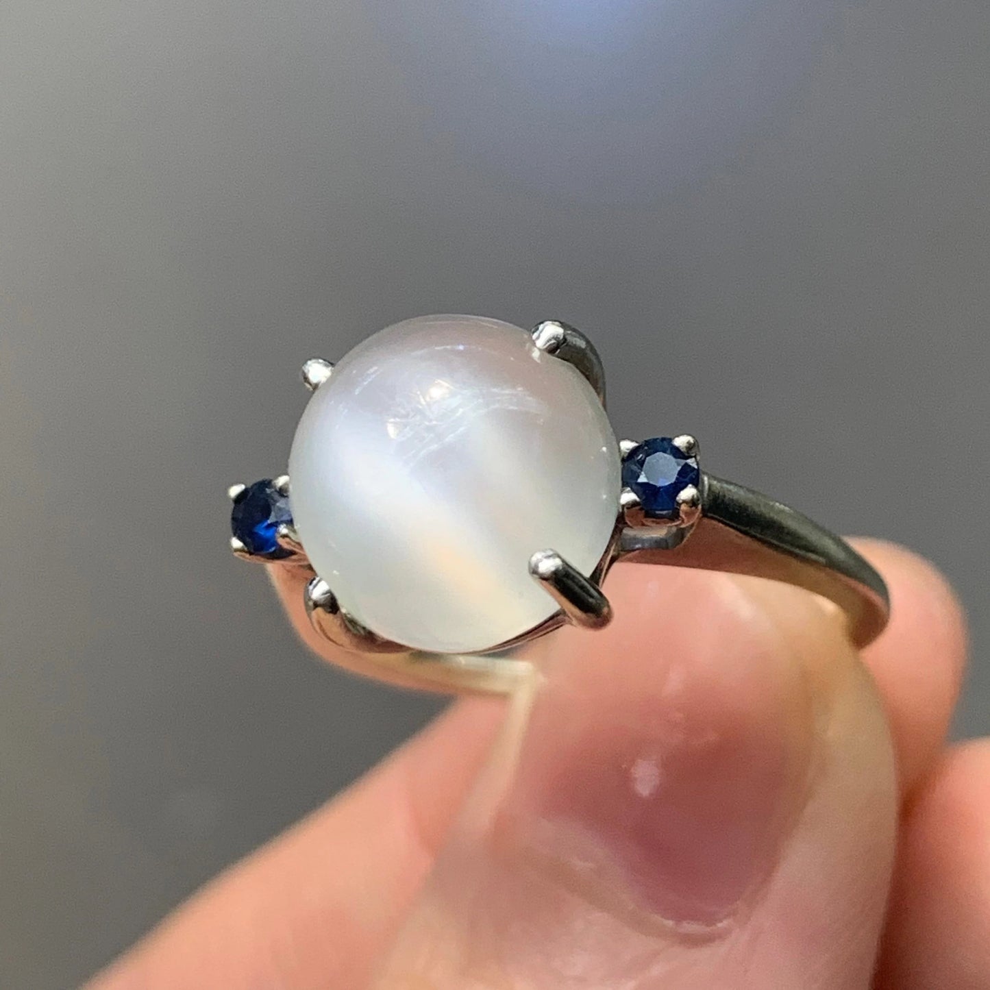 Bague saphir pierre de lune naturelle en or 14 carats