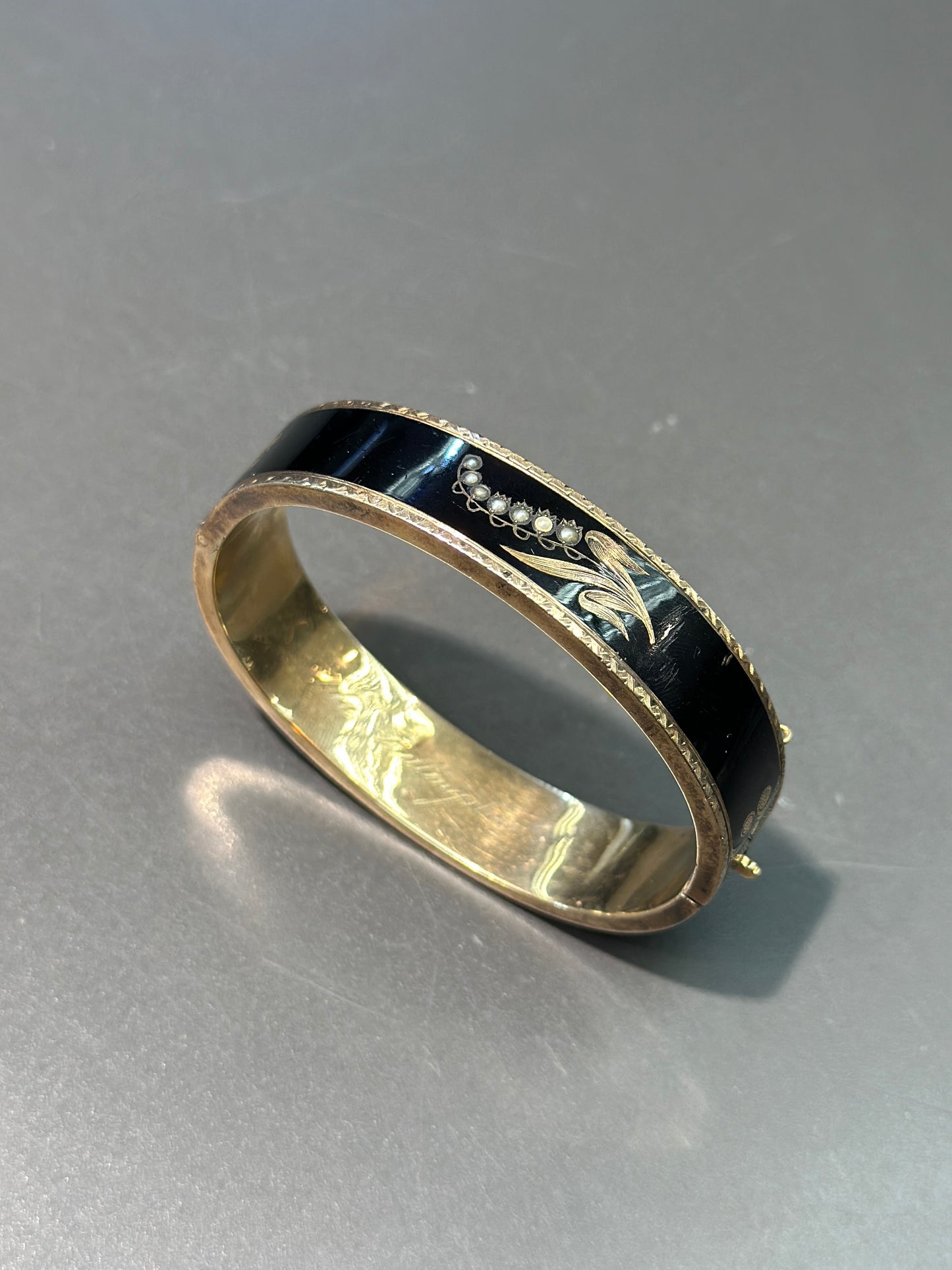 维多利亚 14K 金种子珍珠黑珐琅铃兰手链