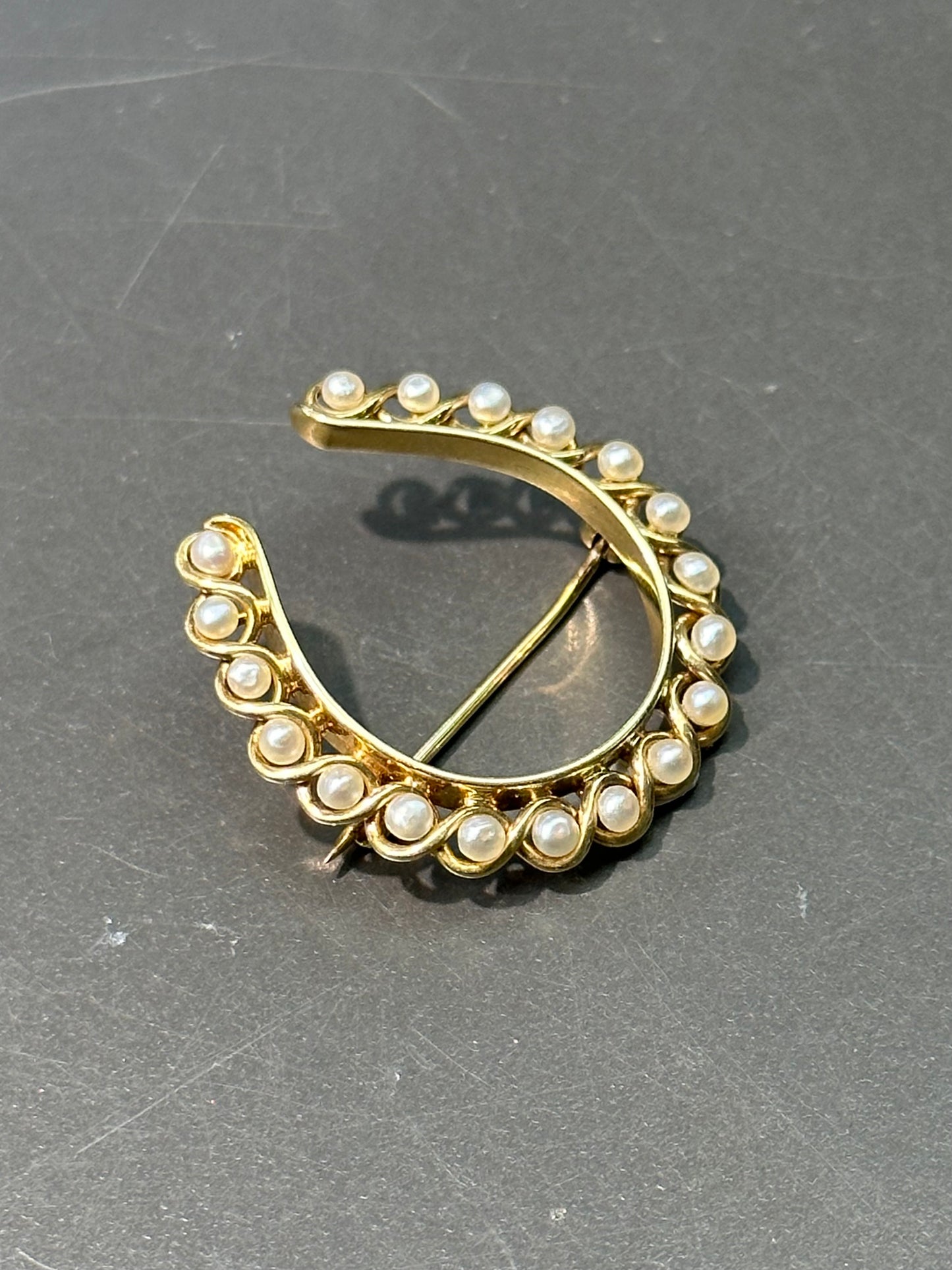 Victorian 14K Gold Pearl Horse Shoe Brooch